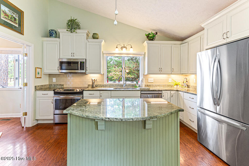 Pinehurst, North Carolina, 28374, United States, 2 Bedrooms Bedrooms, ,2 BathroomsBathrooms,Residential,For Sale,1984734