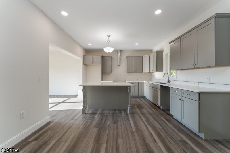 Washington Boro, New Jersey, 07882, United States, 4 Bedrooms Bedrooms, ,3 BathroomsBathrooms,Residential,For Sale,1987811