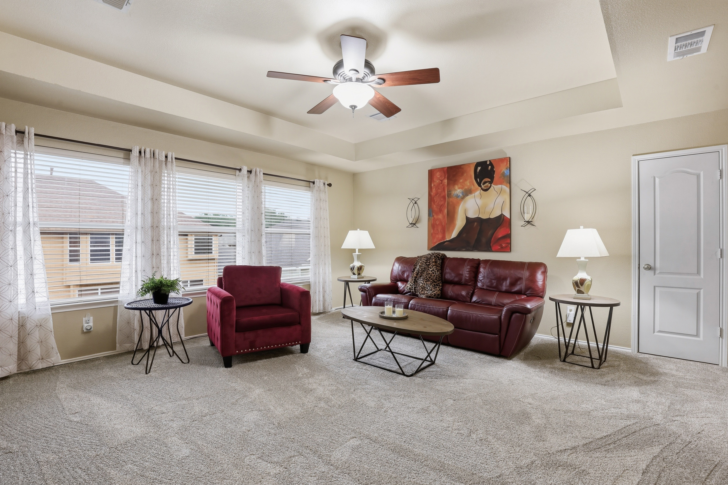  Thoughtful updates, spacious layout, priced to sell - 物件實景