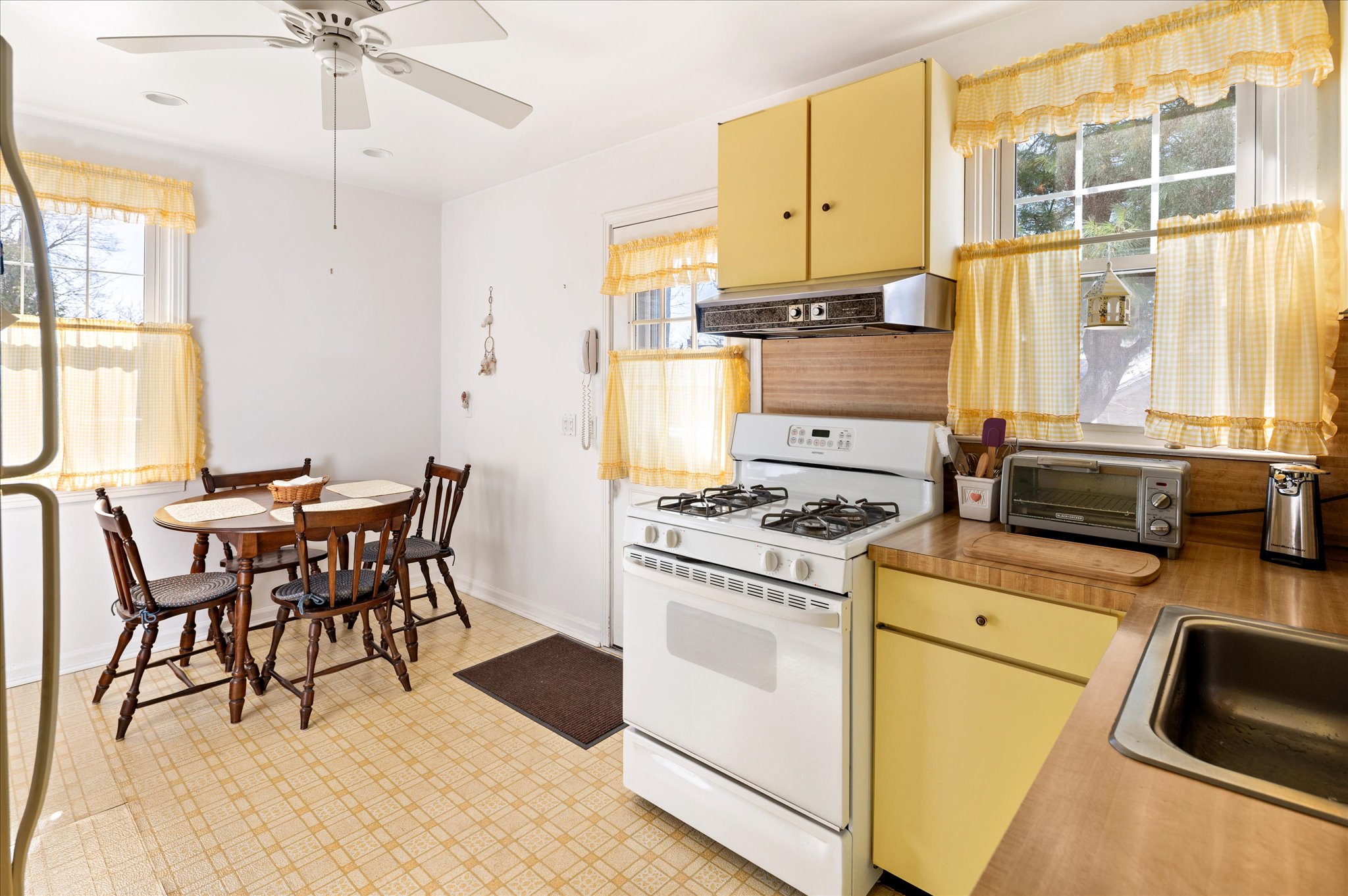  453 Sylvan Knoll Road - 物件實景