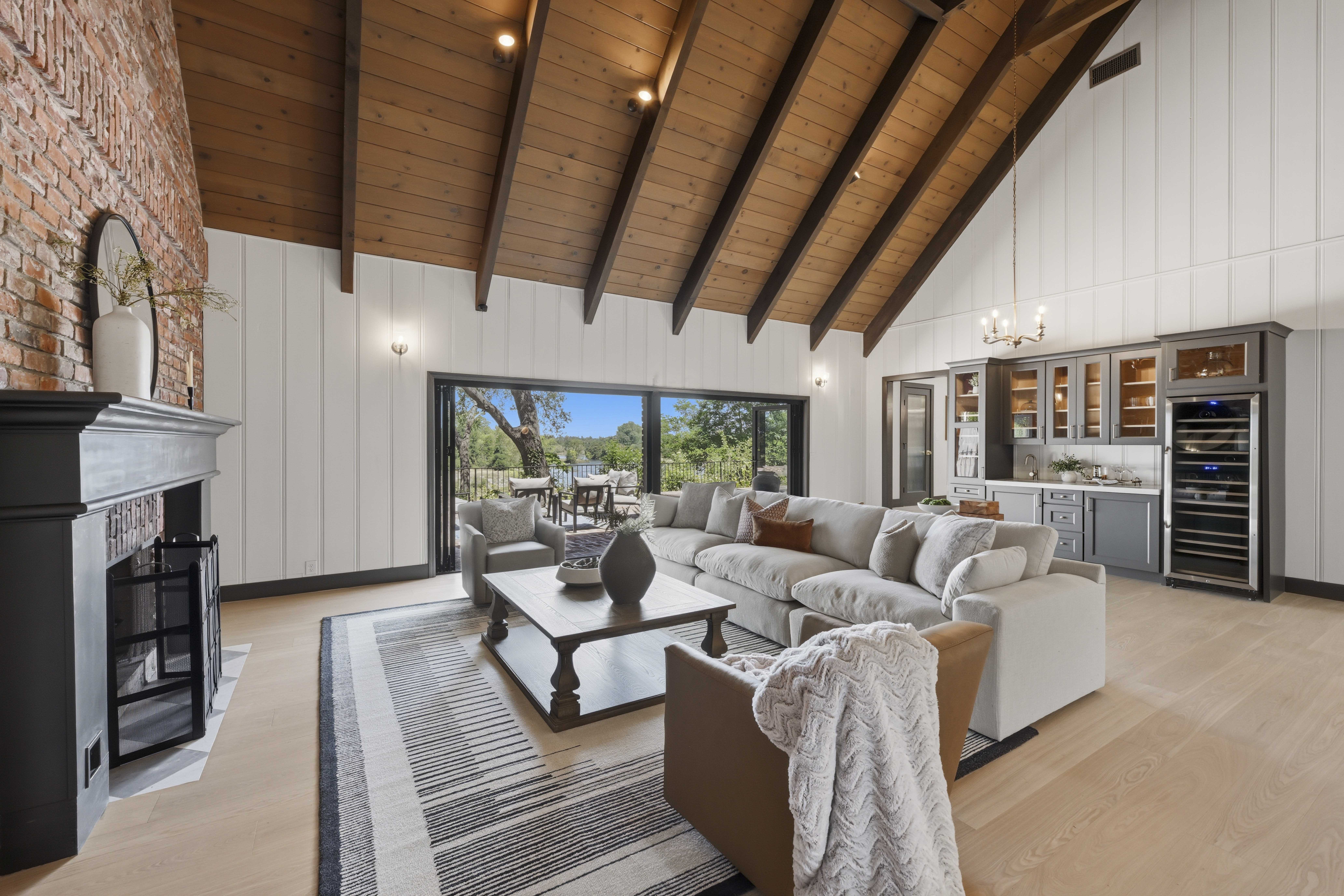  9815 Mira Del Rio Drive, Sacramento, CA 95827 - 物件實景