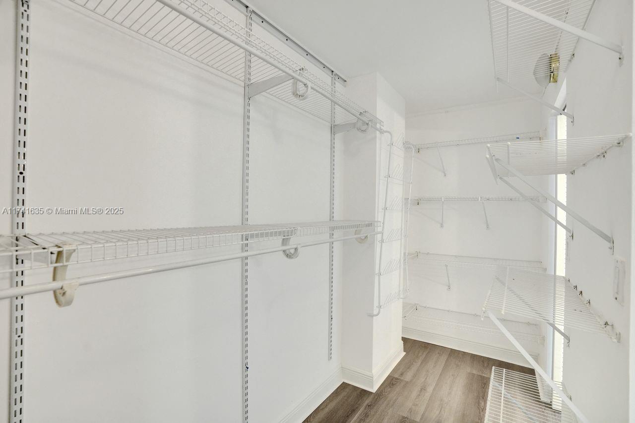 Miami, Florida, 33131, United States, 2 Bedrooms Bedrooms, ,2 BathroomsBathrooms,Residential,For Sale,1705612