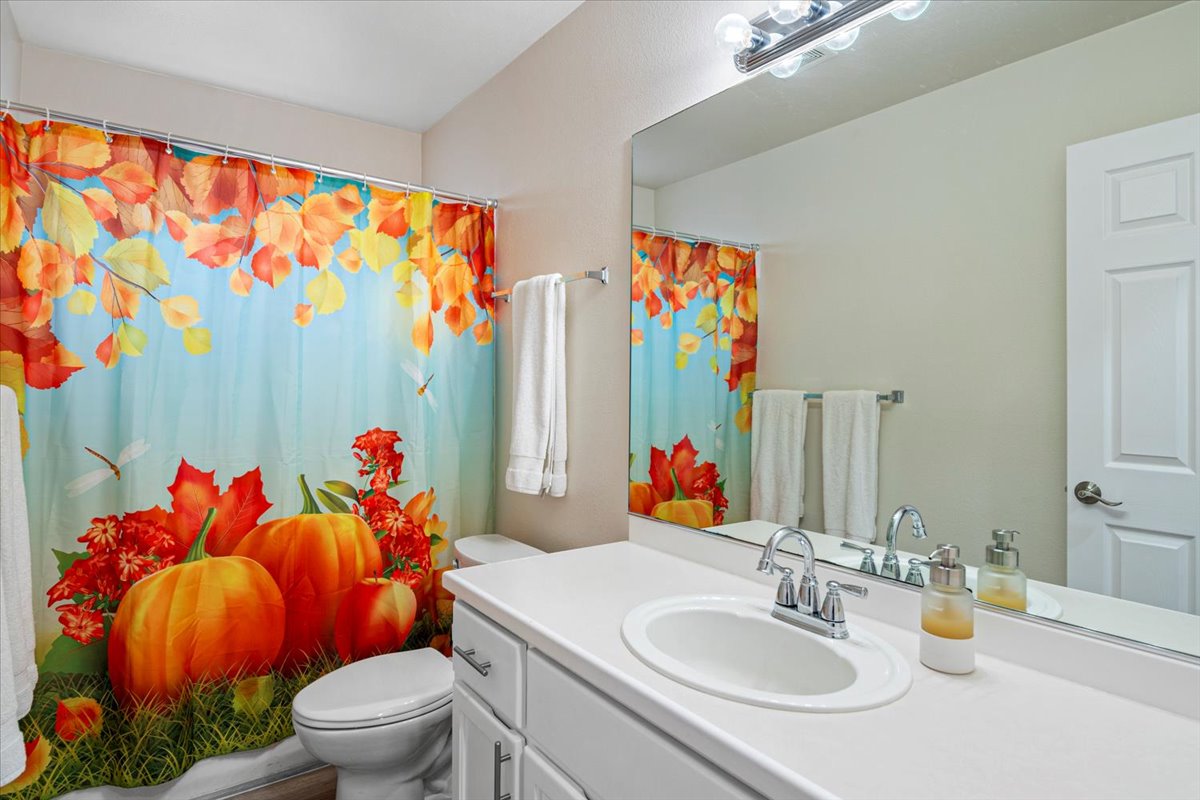 Redmond, Oregon, 97756, United States, 3 Bedrooms Bedrooms, ,2 BathroomsBathrooms,Residential,For Sale,1991530