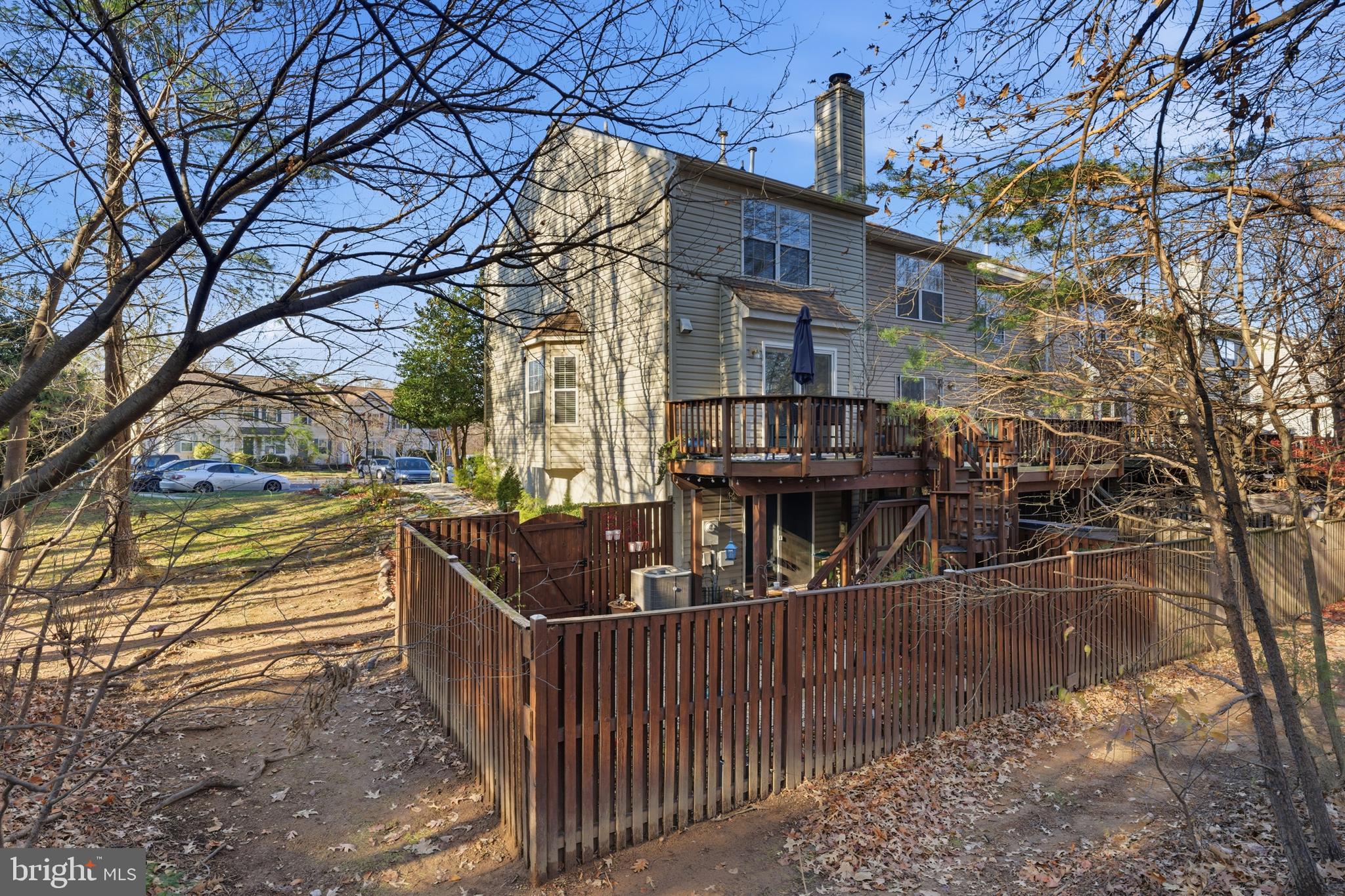 Clifton, Virginia, 20124, United States, 2 Bedrooms Bedrooms, ,3 BathroomsBathrooms,Residential,For Sale,2001572