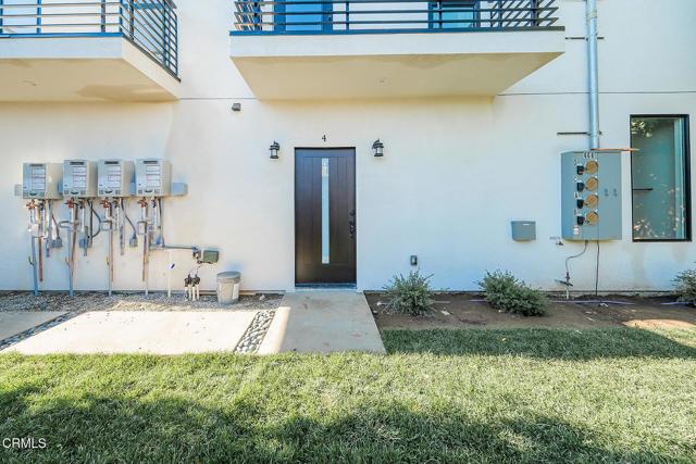 Los Angeles, California, 90022, United States, 14 Bedrooms Bedrooms, ,10 BathroomsBathrooms,Residential,For Sale,1835288