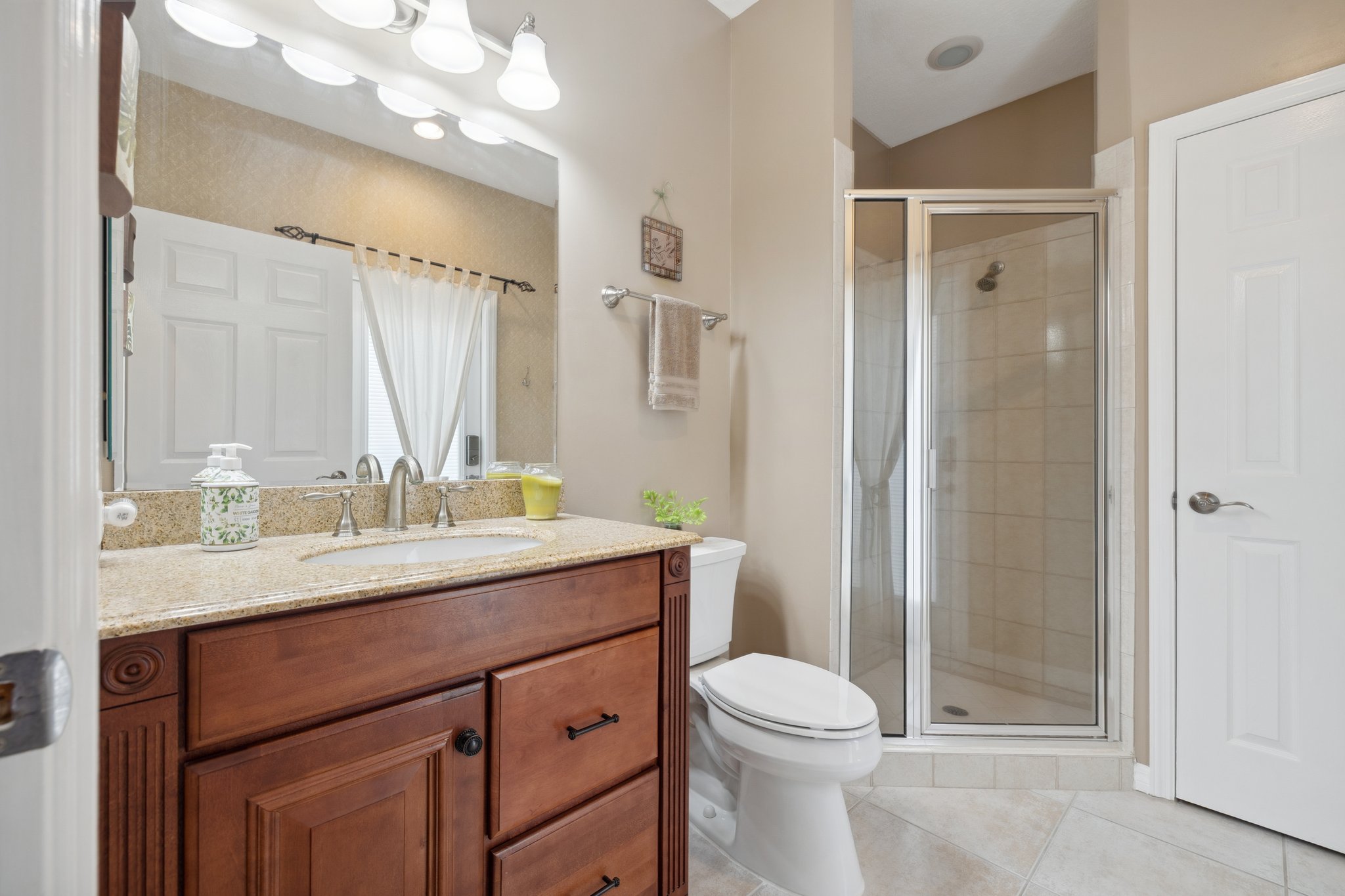 Tampa, Florida, 33647, United States, 5 Bedrooms Bedrooms, ,4 BathroomsBathrooms,Residential,For Sale,1835178