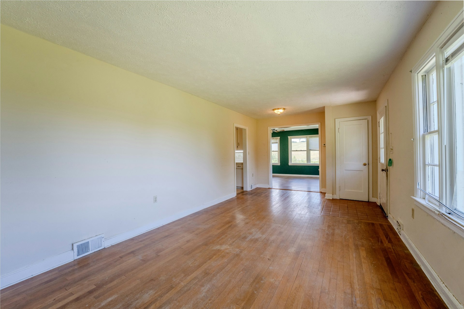  35339 Appalachian Trail Road, Round Hill, VA 20141 - 物件實景