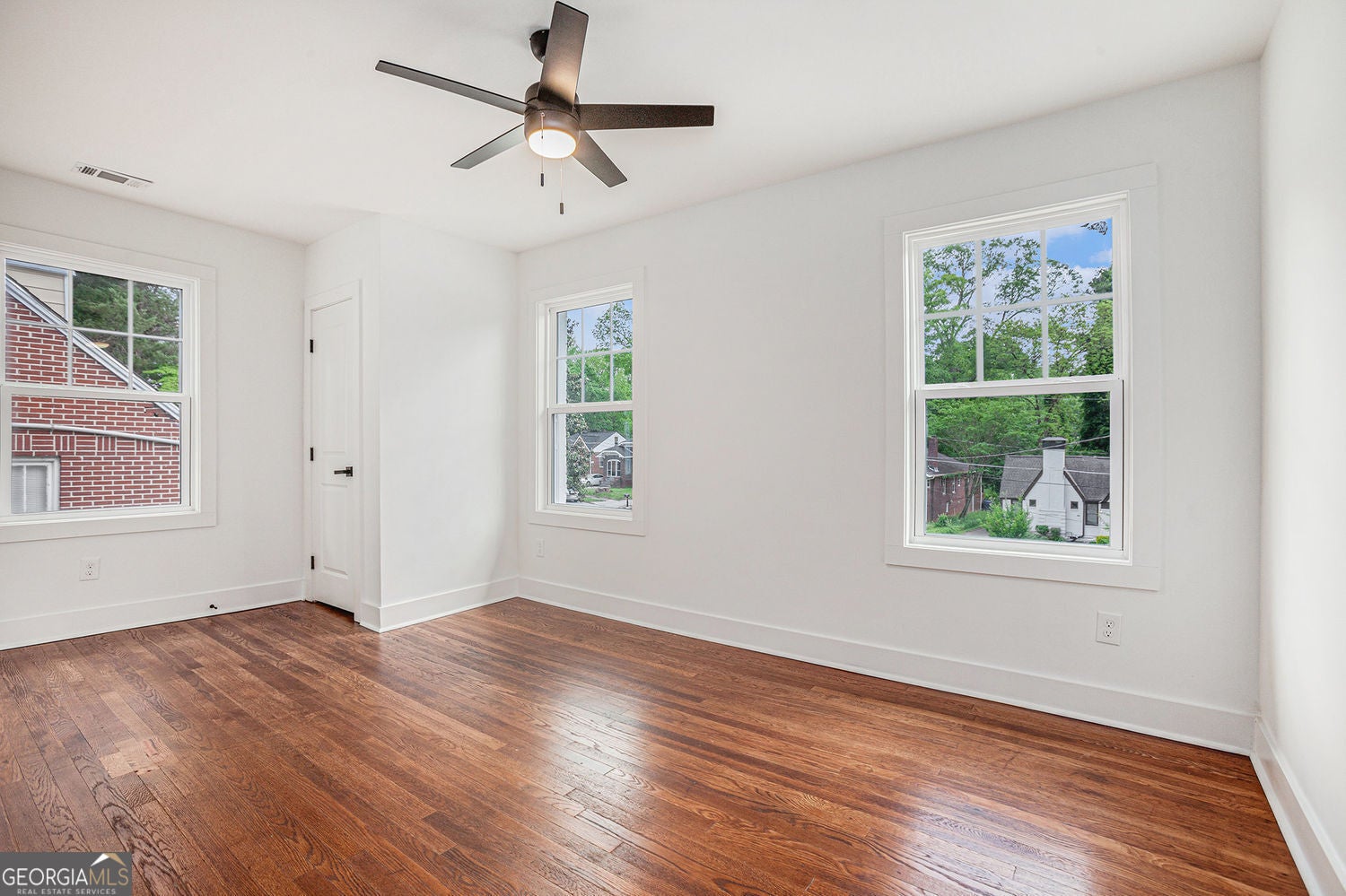Atlanta, Georgia, 30310, United States, 4 Bedrooms Bedrooms, ,4 BathroomsBathrooms,Residential,For Sale,1893275