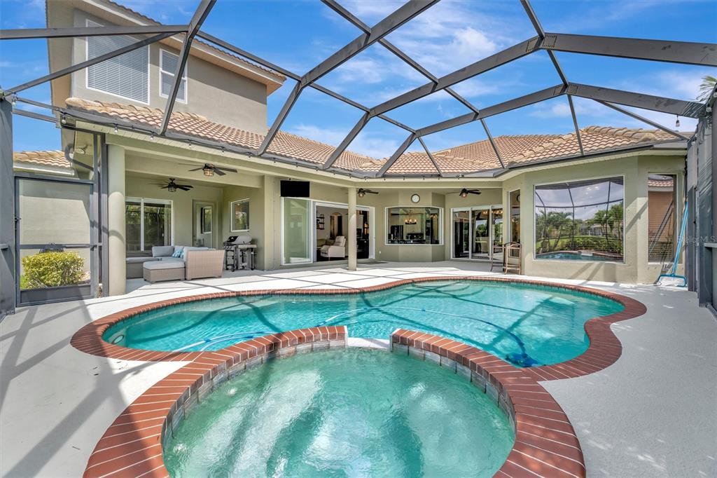 Bradenton, Florida, 34212, United States, 3 Bedrooms Bedrooms, ,4 BathroomsBathrooms,Residential,For Sale,1910869