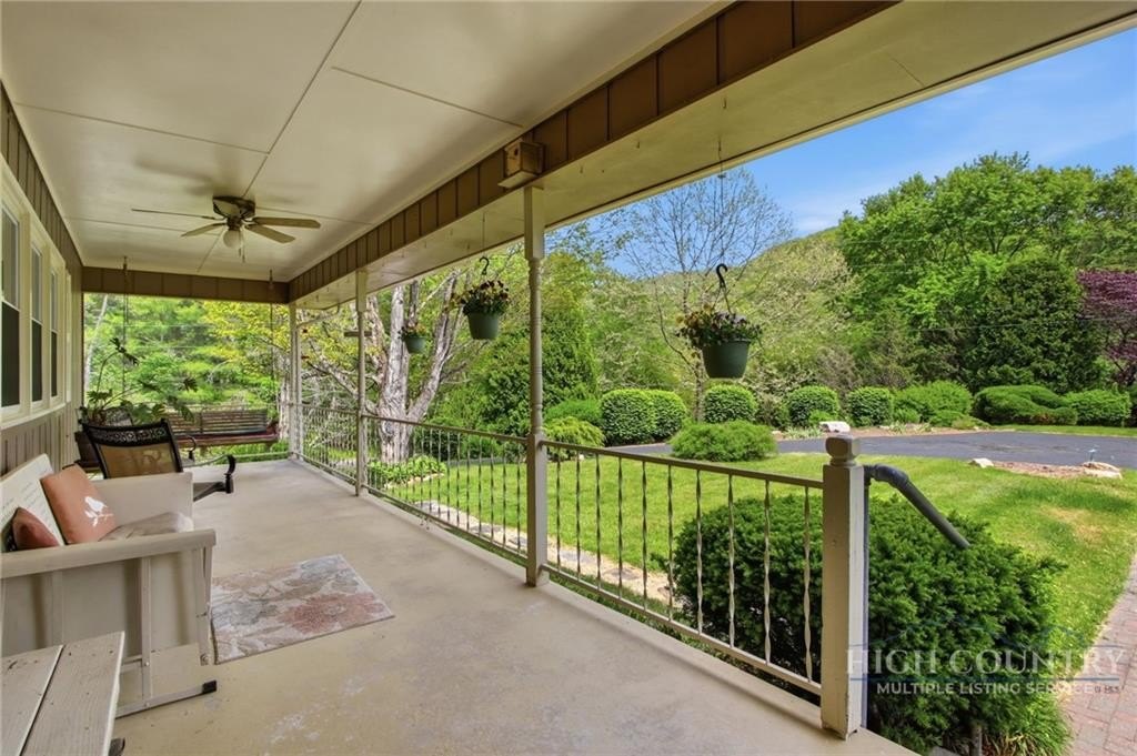 Spruce Pine, North Carolina, 28777, United States, 4 Bedrooms Bedrooms, ,2 BathroomsBathrooms,Residential,For Sale,2045160