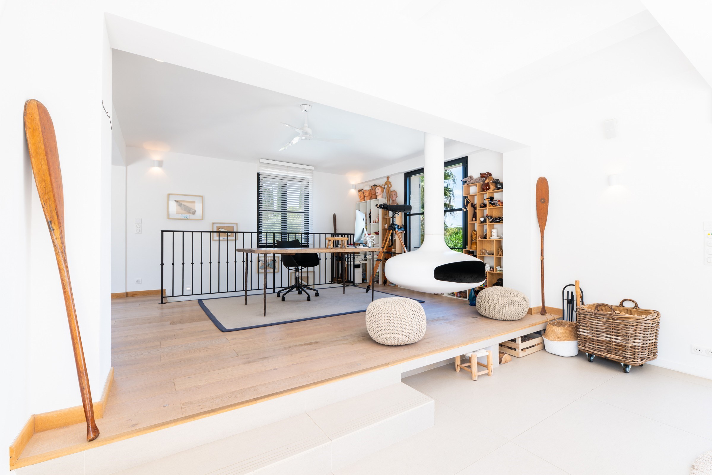  Contemporary villa with sea view for sale in Gassin, at the gateway to Saint-Tr… - 物件實景