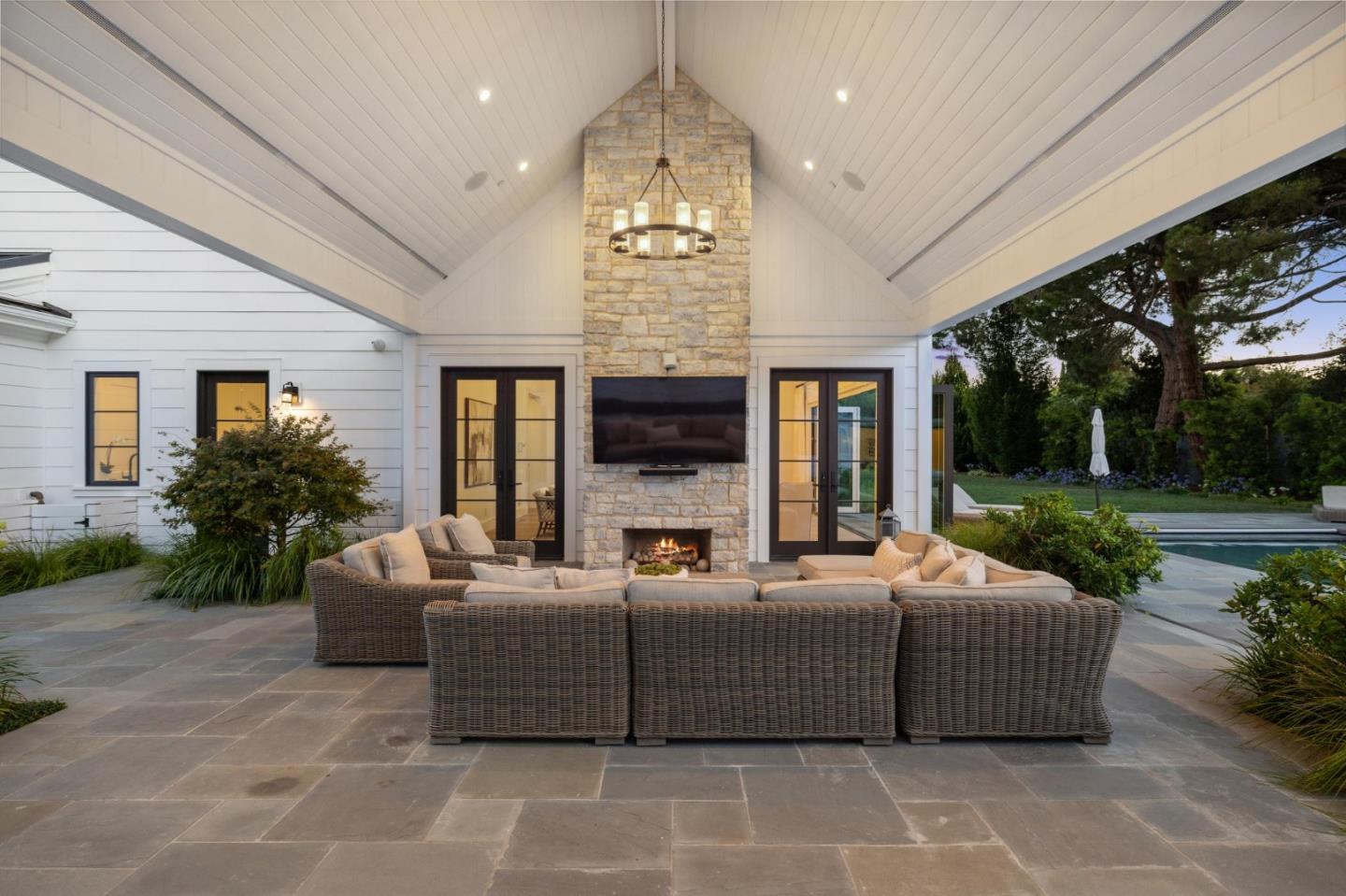 Atherton, California, 94027, United States, 8 Bedrooms Bedrooms, ,11 BathroomsBathrooms,Residential,For Sale,1942052