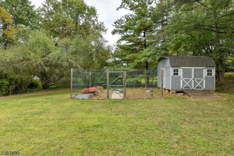 Branchburg Twp., New Jersey, 08876, United States, 4 Bedrooms Bedrooms, ,3 BathroomsBathrooms,Residential,For Sale,1992808