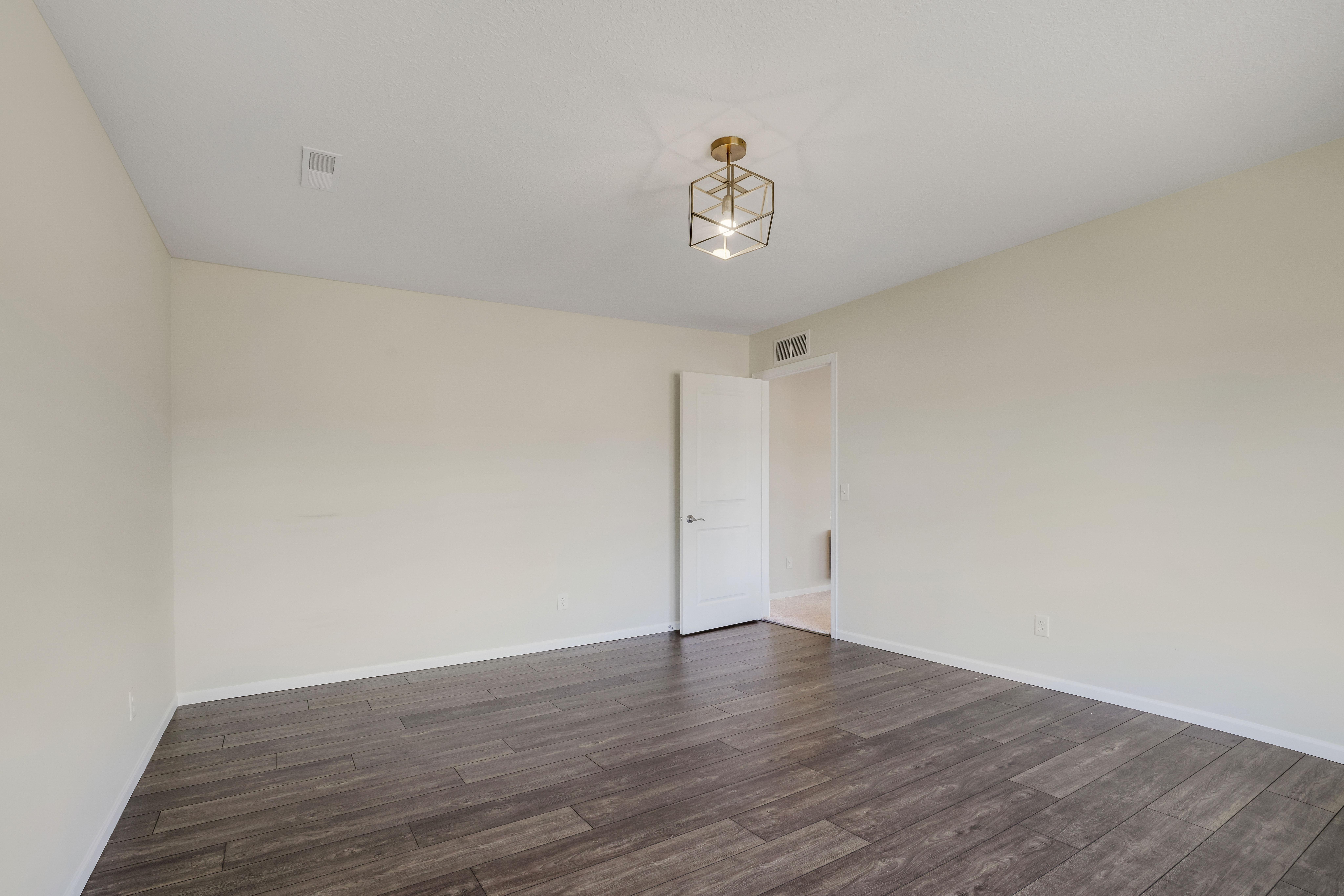  Refined Plymouth Retreat Backing to Nature - 物件實景