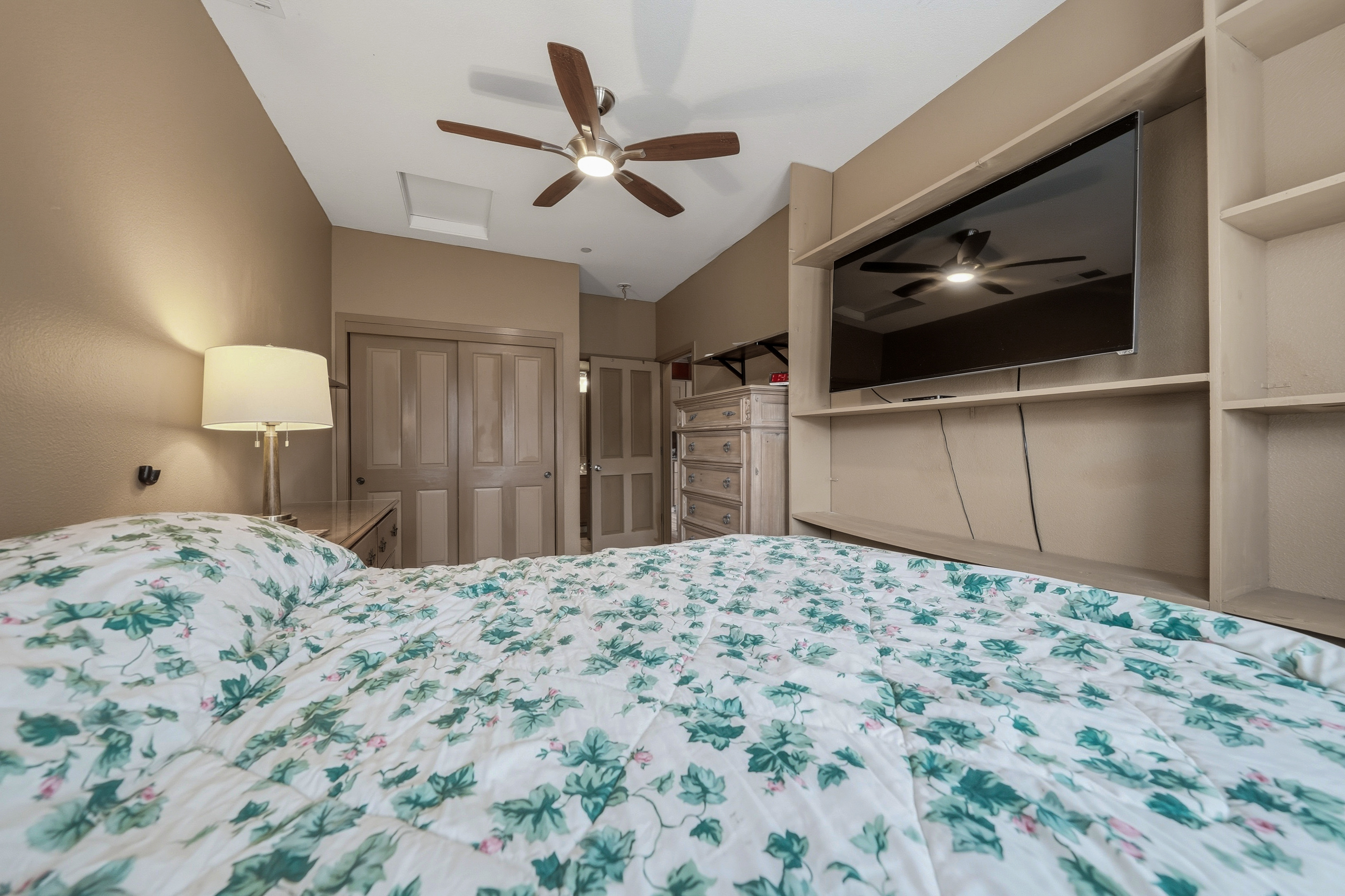  Rare Opportunity in Valley Oak Villas - 物件實景