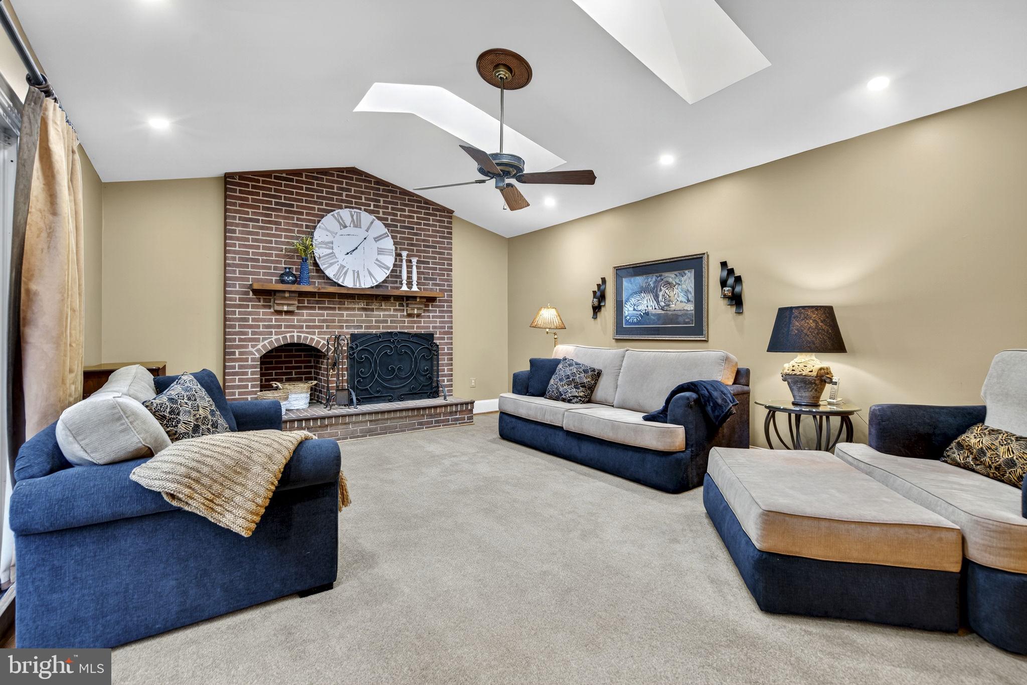 Warrenton, Virginia, 20187, United States, 4 Bedrooms Bedrooms, ,4 BathroomsBathrooms,Residential,For Sale,1976387