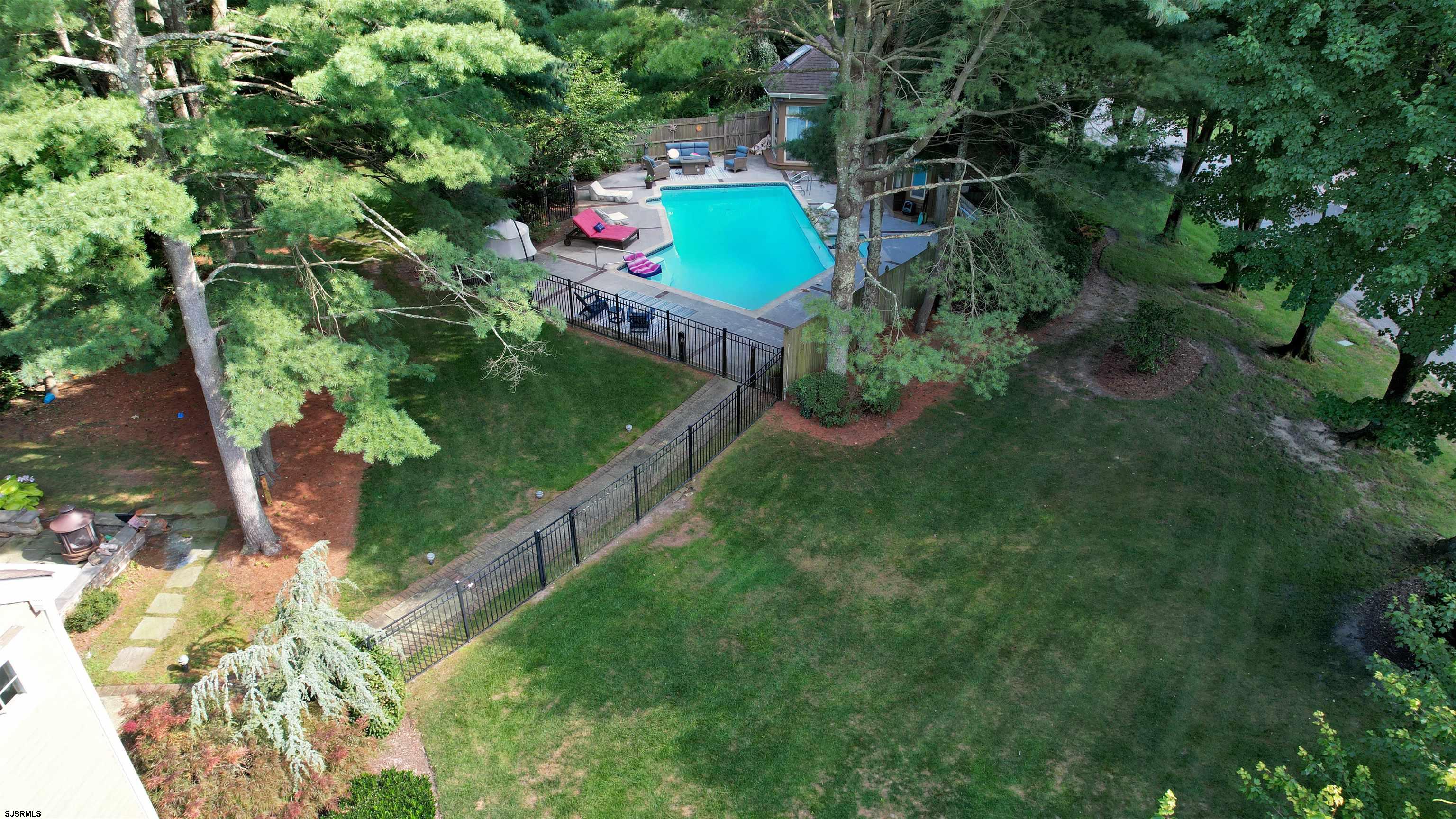 Linwood, New Jersey, 08221, United States, 6 Bedrooms Bedrooms, ,5 BathroomsBathrooms,Residential,For Sale,1975811