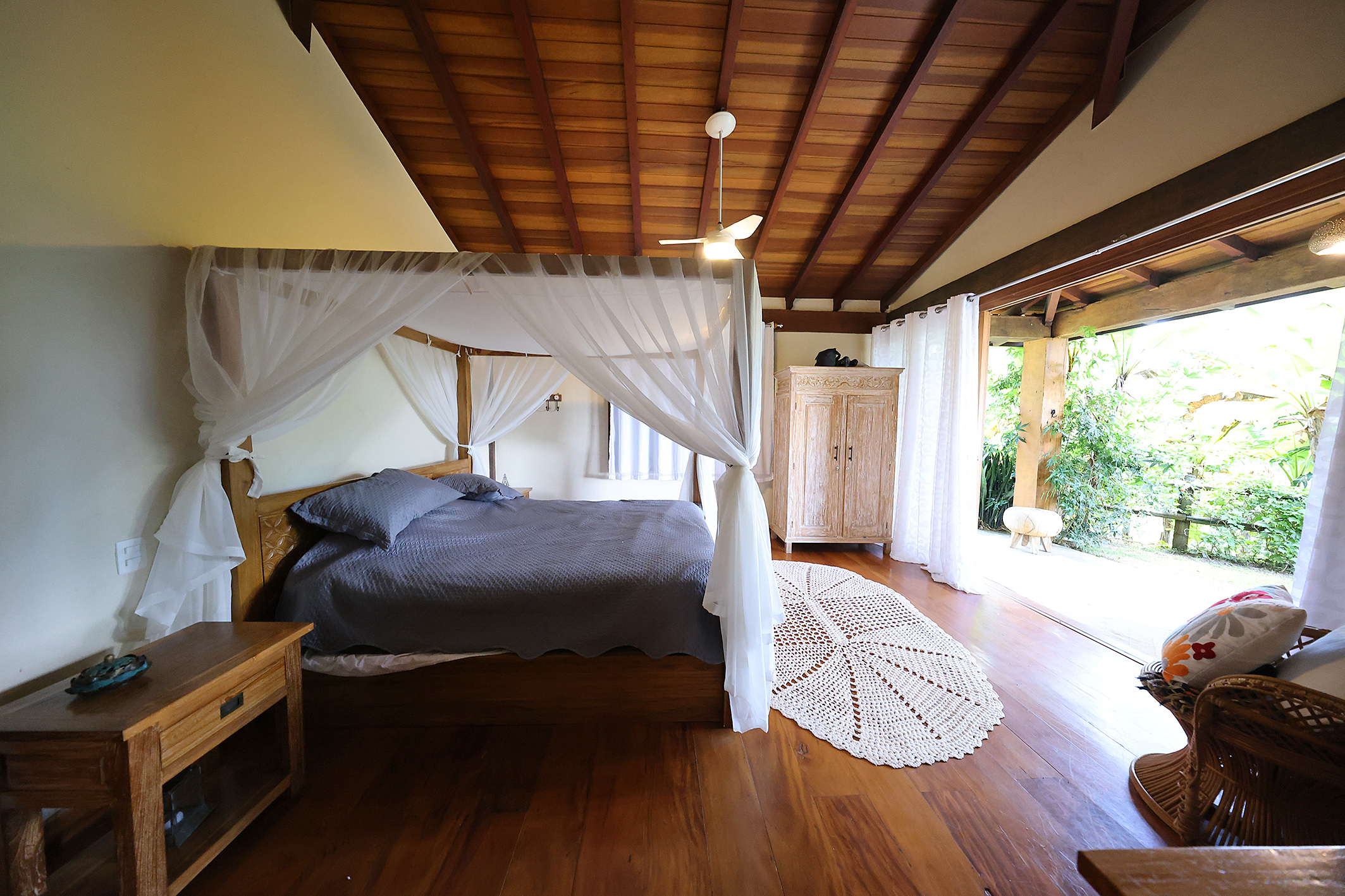  Private retreat surrounded by nature with two residences and mountain views - 物件實景