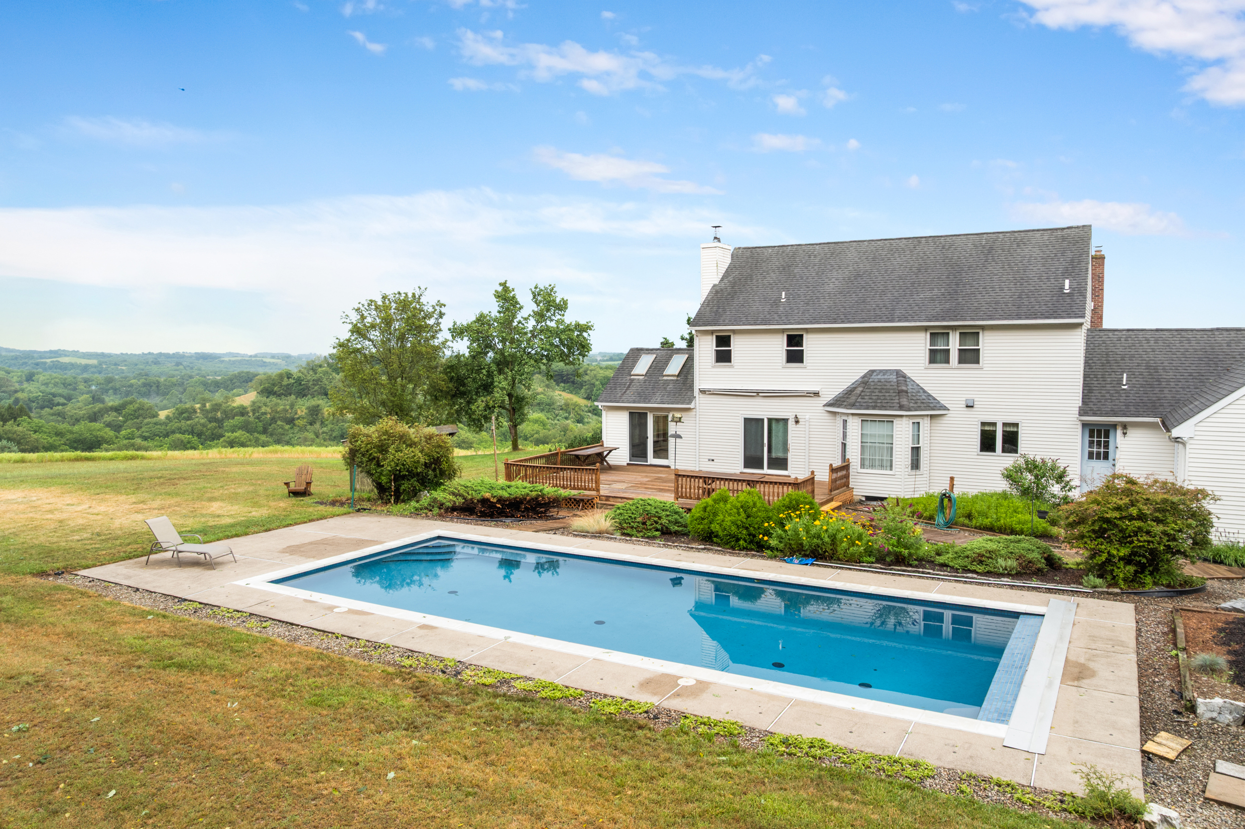 New Tripoli, Pennsylvania, 18066-2432, United States, 3 Bedrooms Bedrooms, ,3 BathroomsBathrooms,Residential,For Sale,1945015