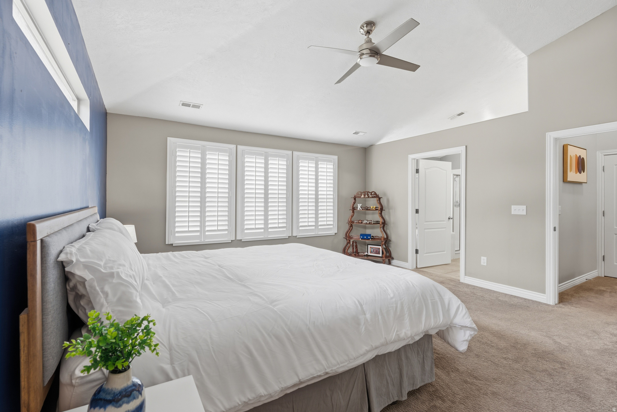 Sandy, Utah, 84092, United States, 4 Bedrooms Bedrooms, ,3 BathroomsBathrooms,Residential,For Sale,1992132