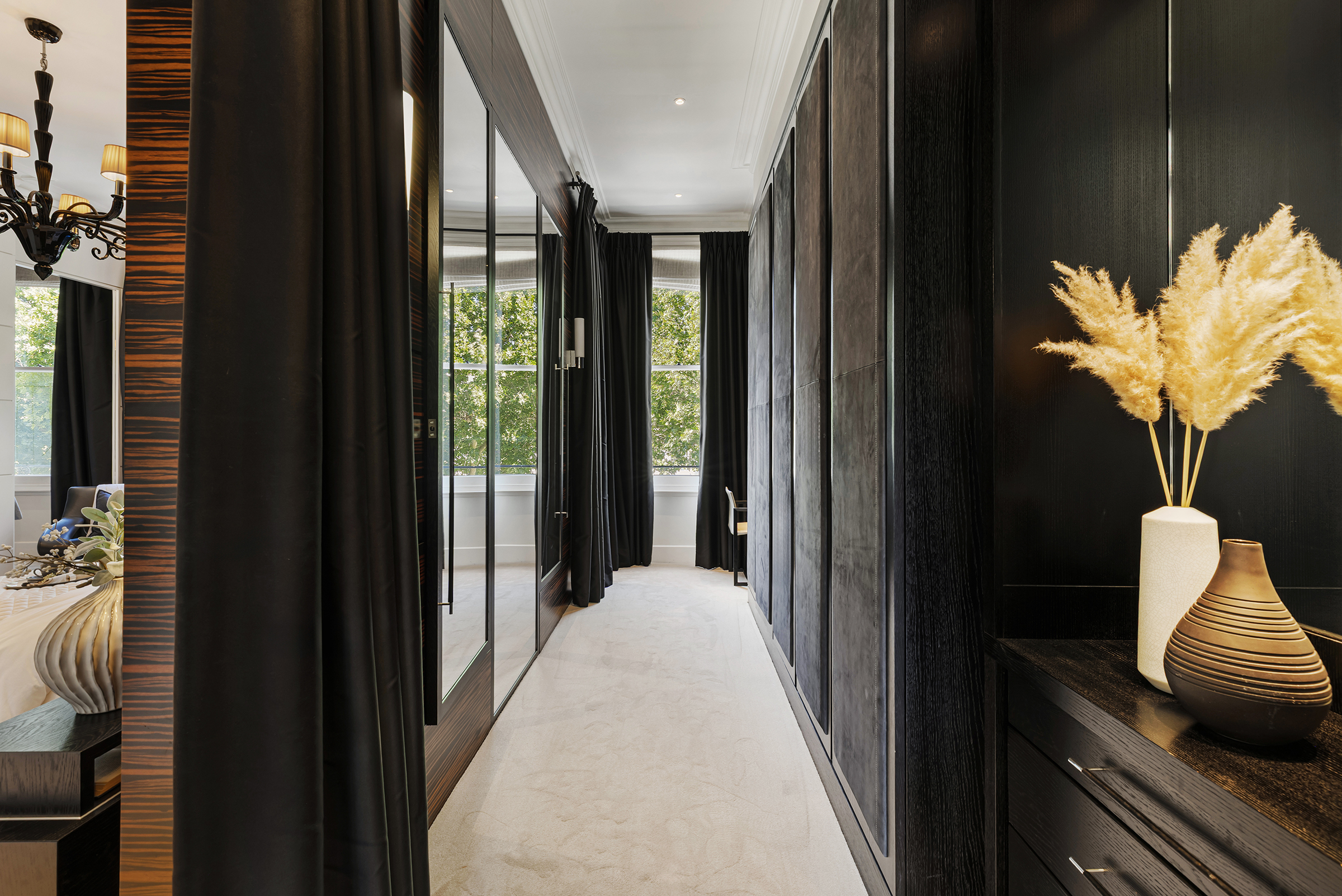  A Magnificent Six-Bedroom Residence with Pool and Roof Terrace in Kensington - 物件實景