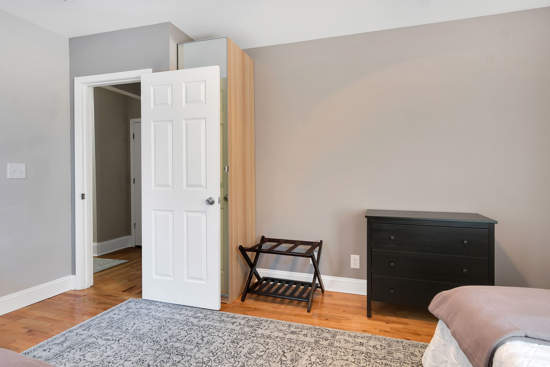  Beautifully Renovated Bungalow Perched above Orme Park in Virginia-Highland - 物件實景