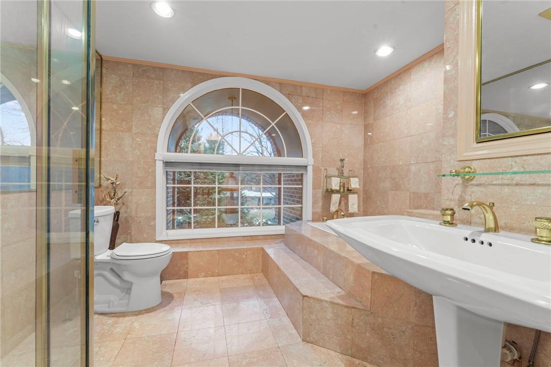 Mcmurray, Pennsylvania, 15317, United States, 4 Bedrooms Bedrooms, ,4 BathroomsBathrooms,Residential,For Sale,2005499