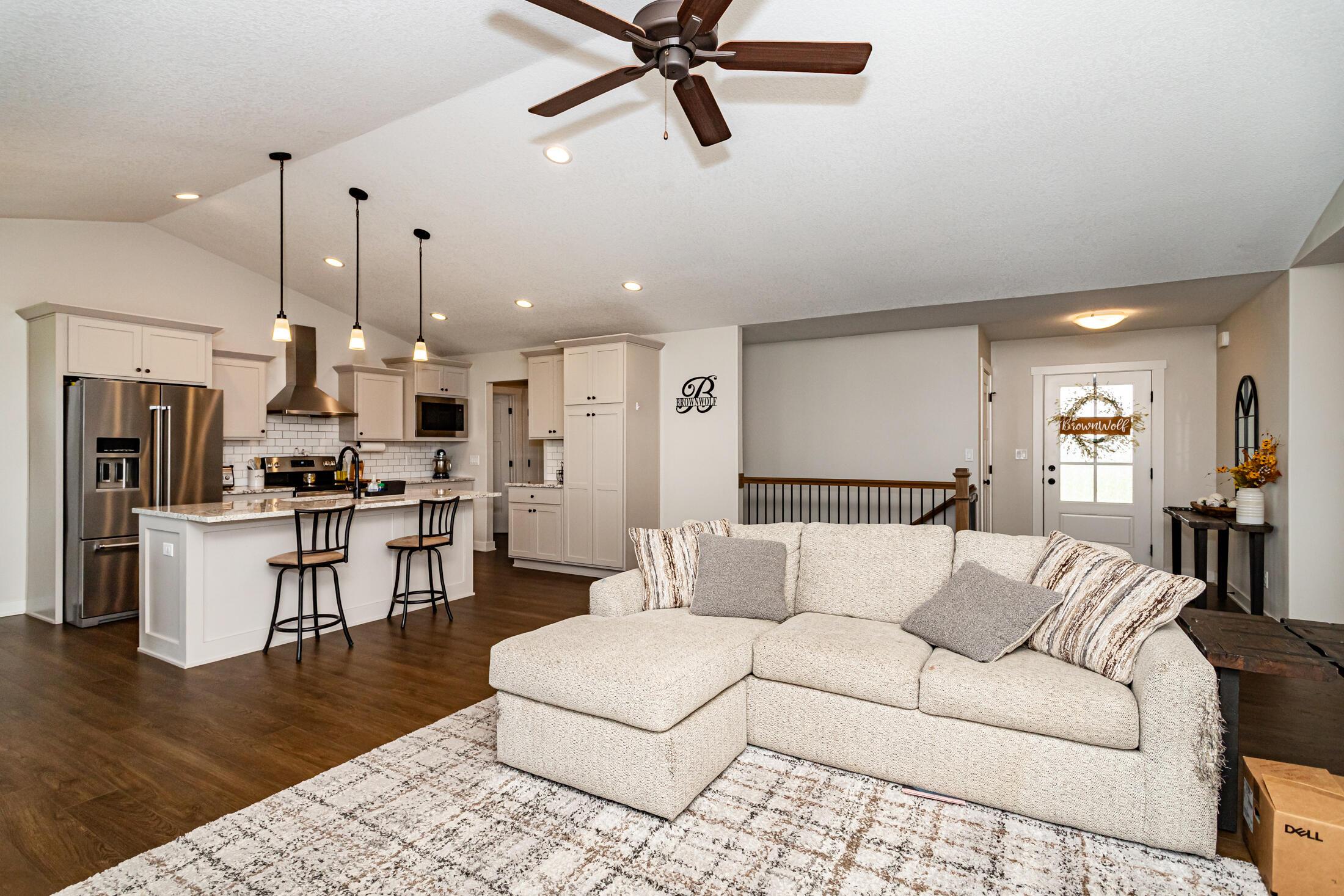 Huxley, Iowa, 50124, United States, 4 Bedrooms Bedrooms, ,3 BathroomsBathrooms,Residential,For Sale,1980577