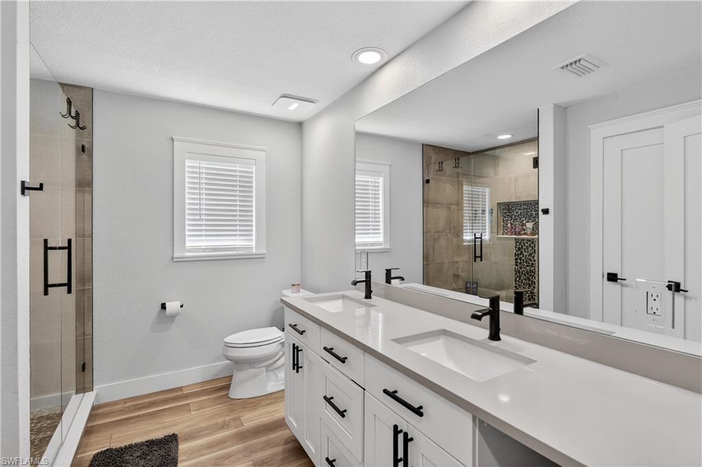 North Fort Myers, Florida, 33917, United States, 3 Bedrooms Bedrooms, ,2 BathroomsBathrooms,Residential,For Sale,2001976