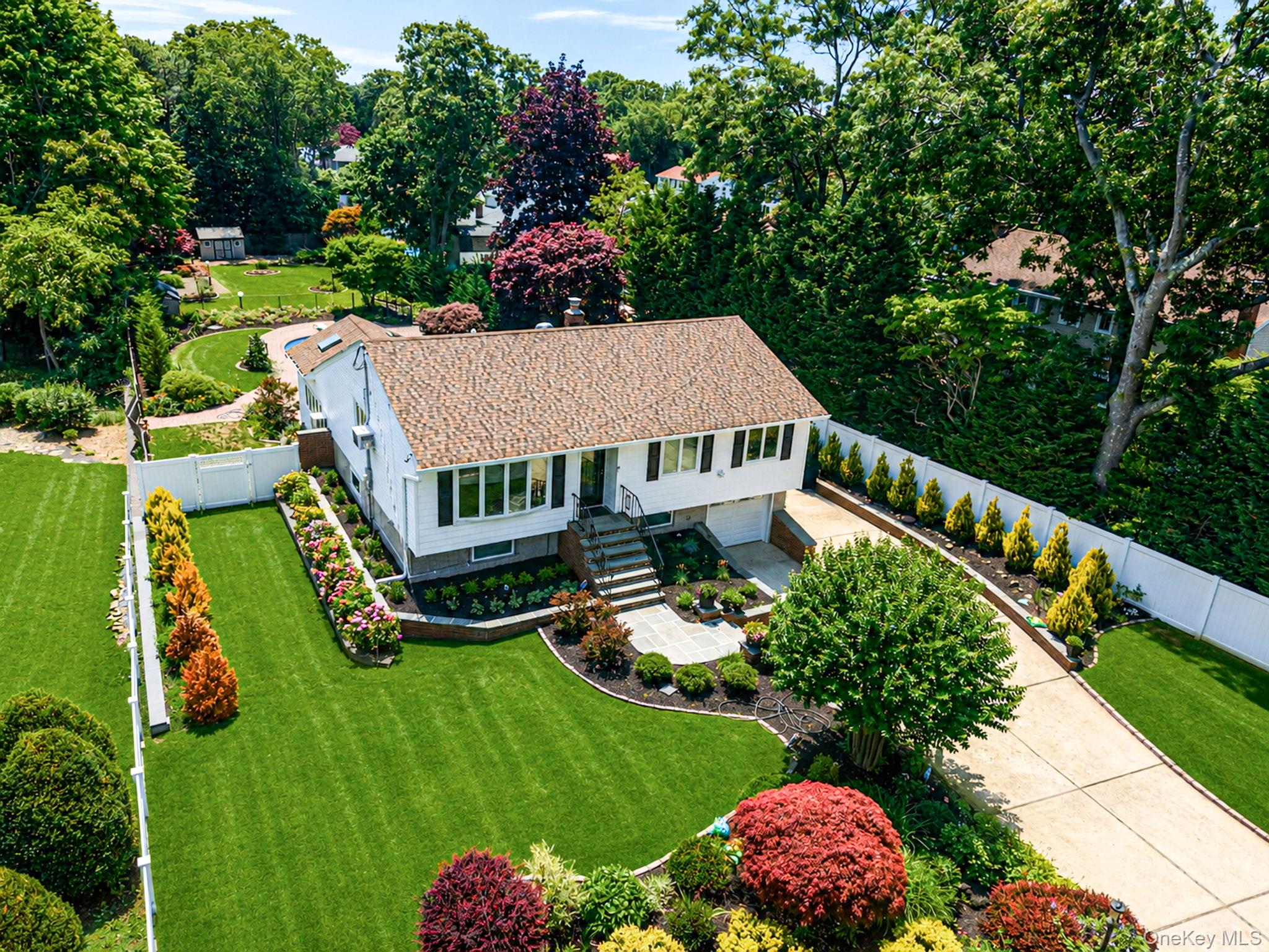 Milburn Rd, South Setauket, NY 11720