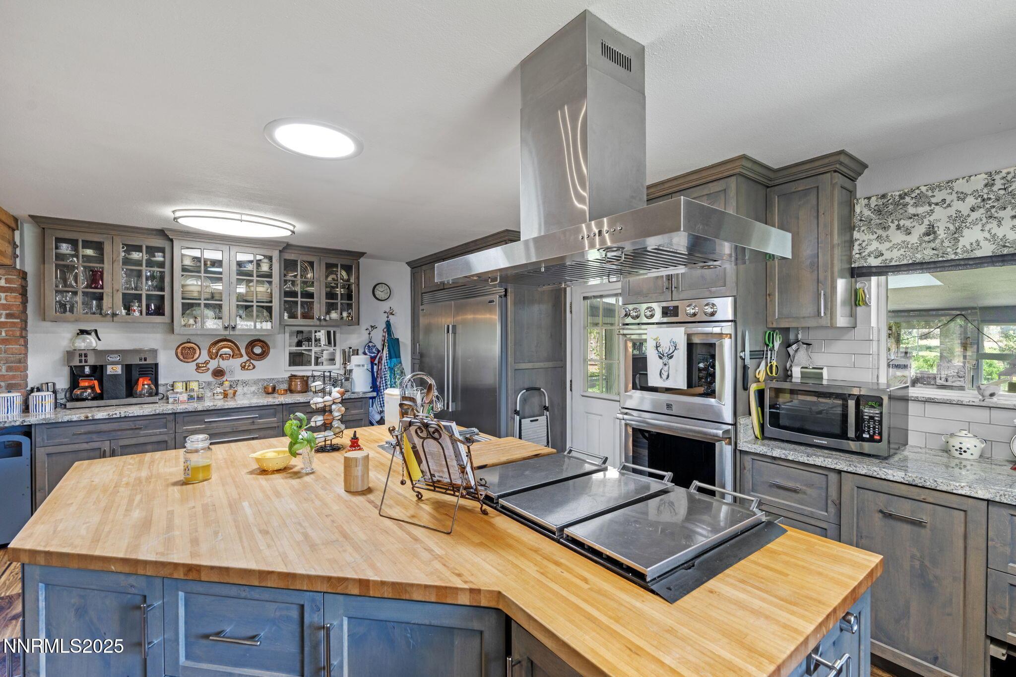 Washoe Valley, Nevada, 89704, United States, 4 Bedrooms Bedrooms, ,3 BathroomsBathrooms,Residential,For Sale,1883603