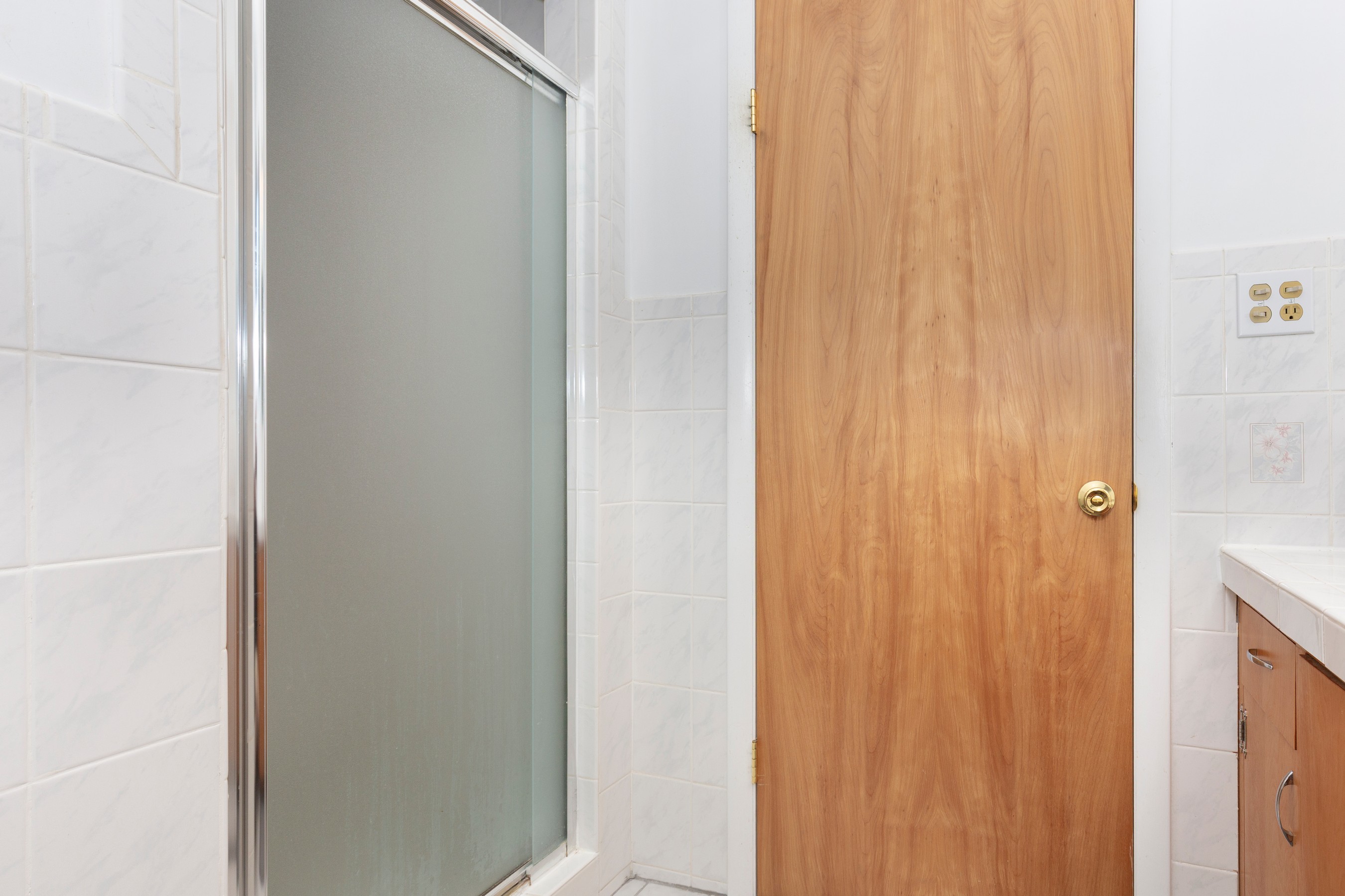  NONE AVAILABLE - 物件實景