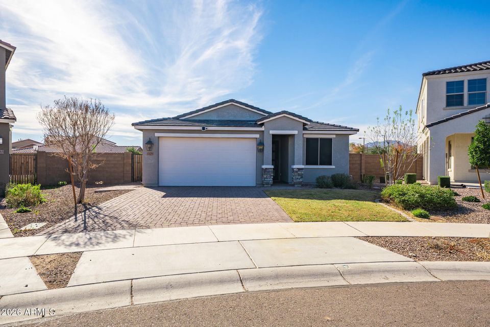 Surprise, Arizona, 85388, United States, 5 Bedrooms Bedrooms, ,Residential,For Sale,2011376