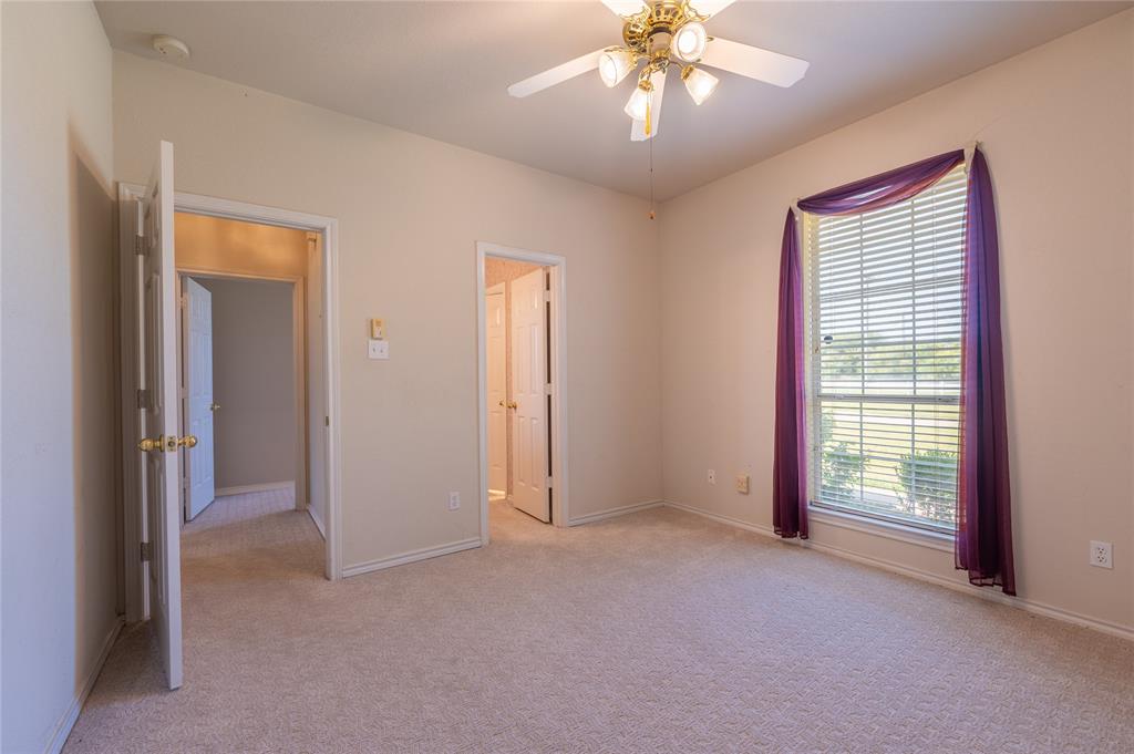 Crowley, Texas, 76036, United States, 4 Bedrooms Bedrooms, ,3 BathroomsBathrooms,Residential,For Sale,1930619