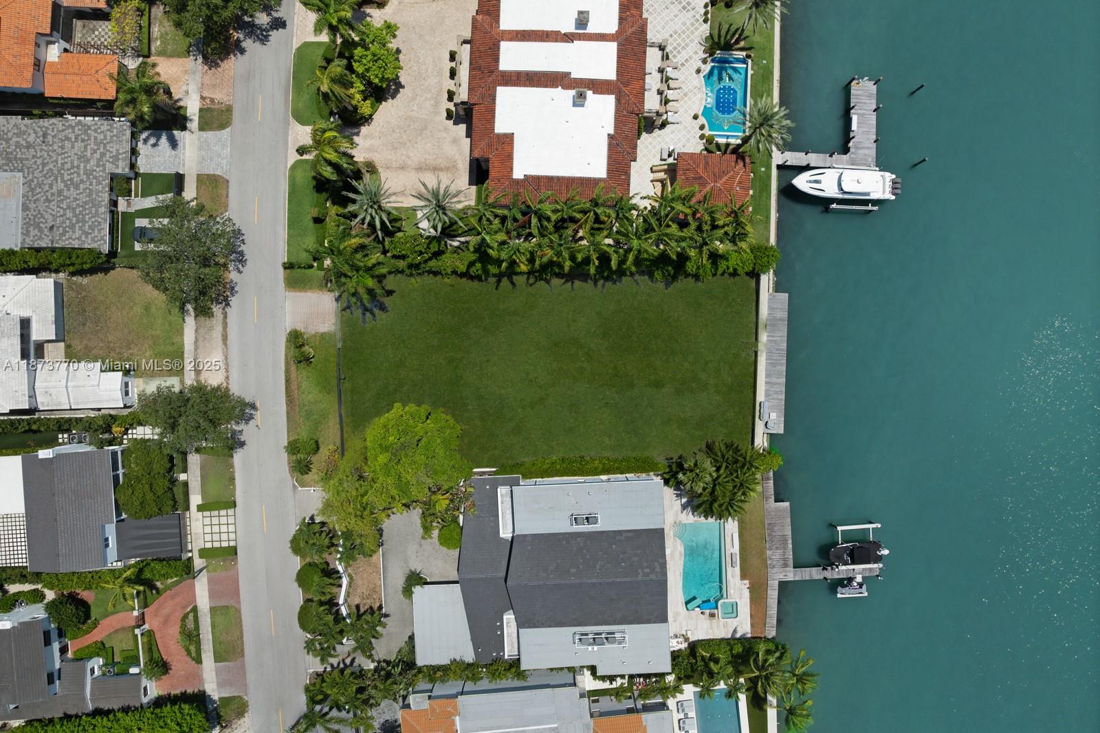 Miami Beach, Florida, 33140, United States, 6 Bedrooms Bedrooms, ,8 BathroomsBathrooms,Residential,For Sale,1941936