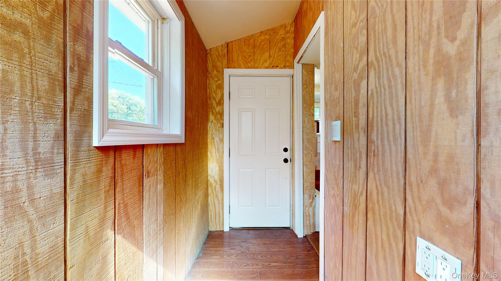 Sea Cliff, New York, 11579, United States, 2 Bedrooms Bedrooms, ,2 BathroomsBathrooms,Residential,For Sale,1920035