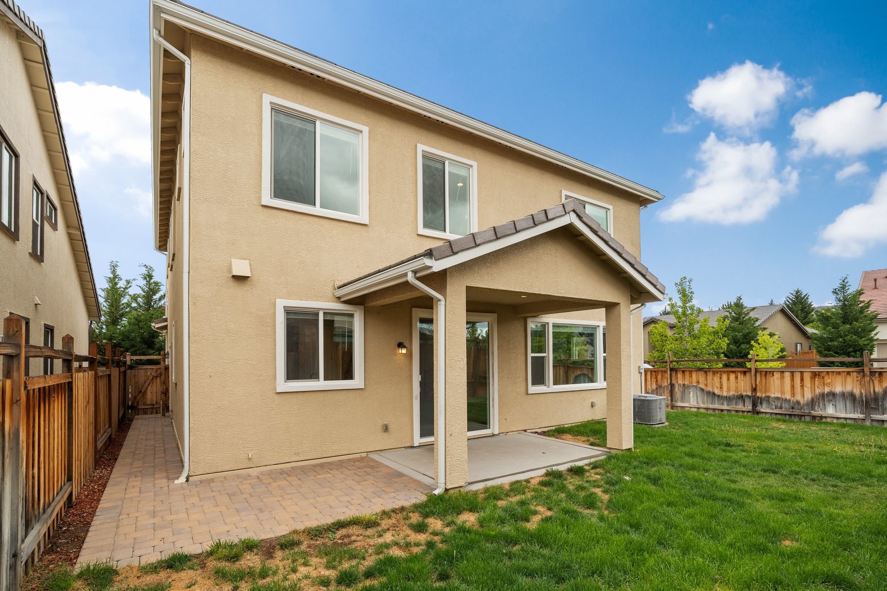  Two Story Walking Distance to Red Hawk Golf Course - 物件實景