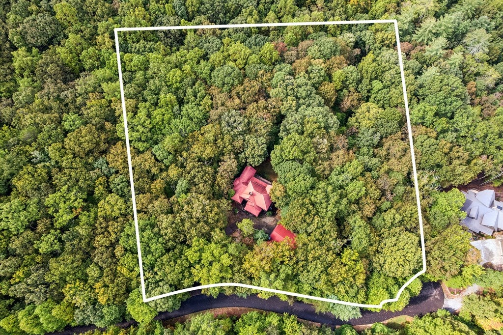 Ellijay, Georgia, 30540, United States, 3 Bedrooms Bedrooms, ,4 BathroomsBathrooms,Residential,For Sale,1952402