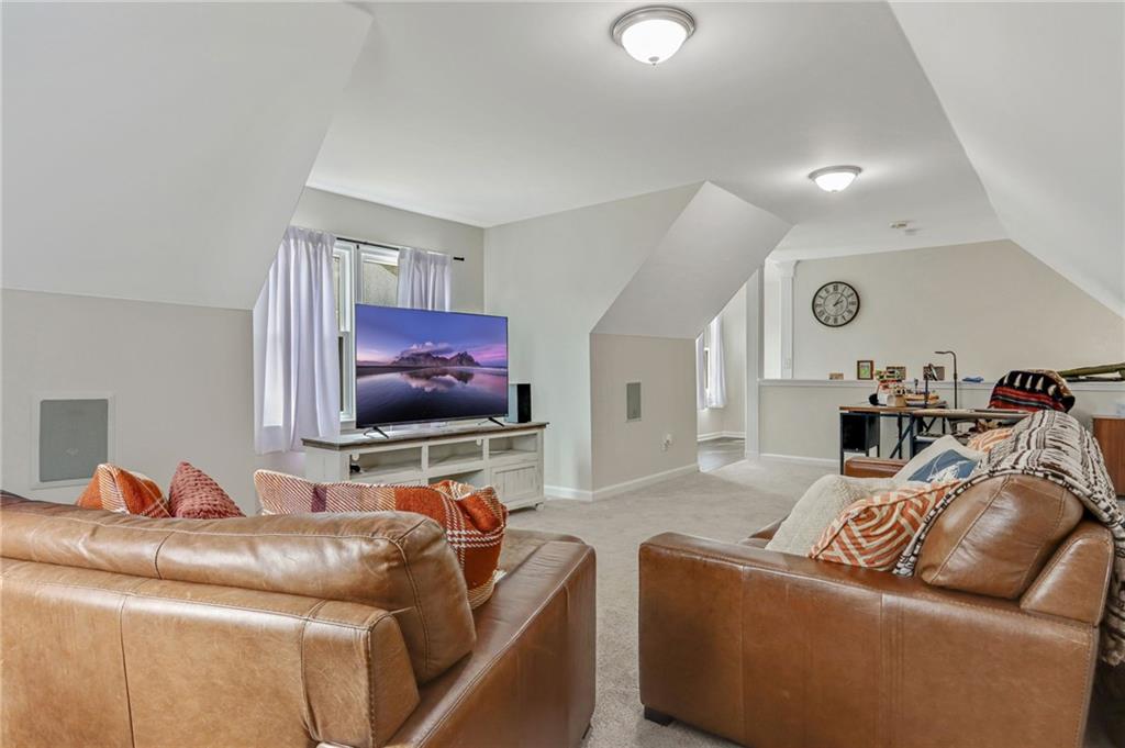 Cumming, Georgia, 30041, United States, 4 Bedrooms Bedrooms, ,4 BathroomsBathrooms,Residential,For Sale,1989909