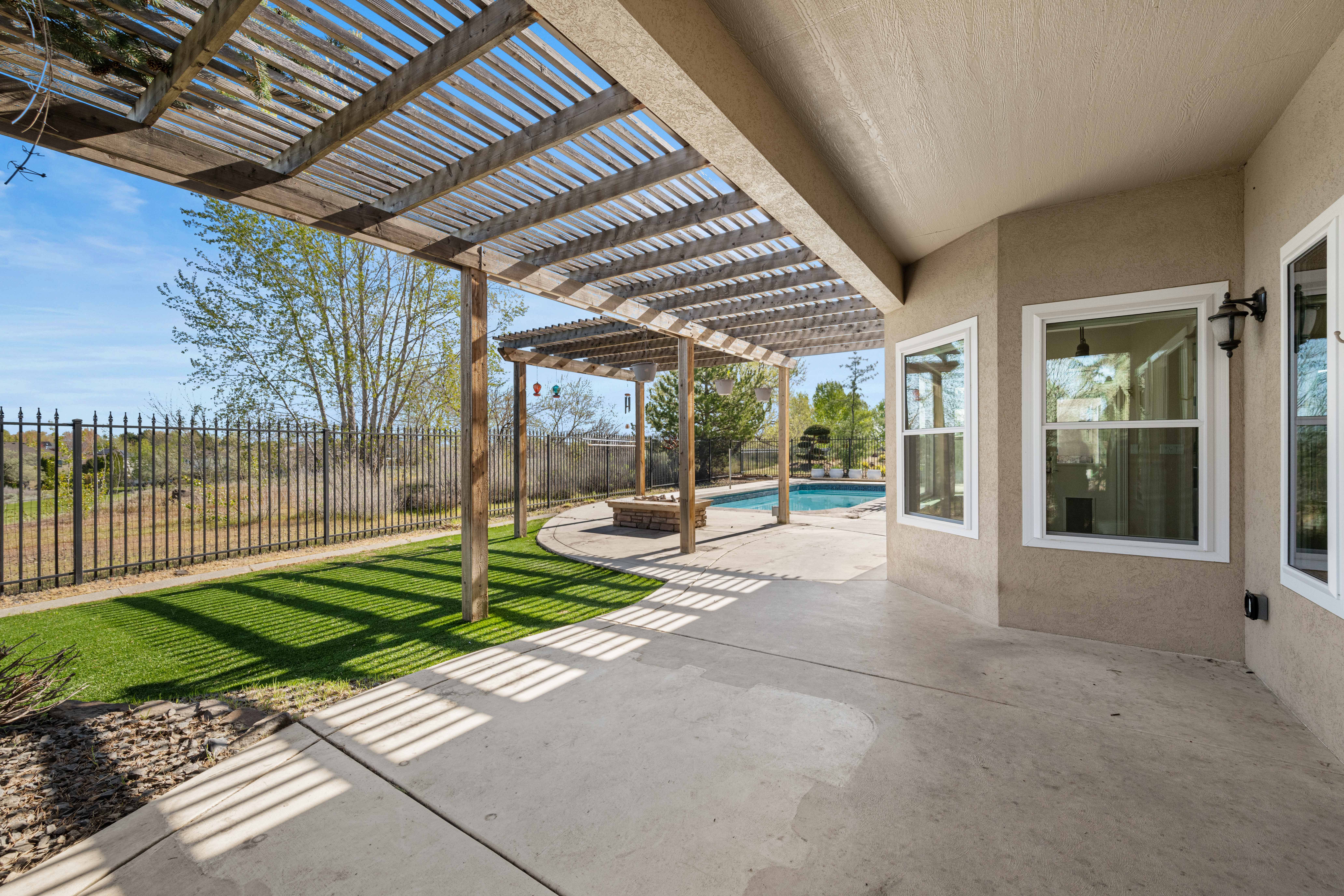  Pool, Course Frontage, Outdoor Kitchen &More - 物件實景