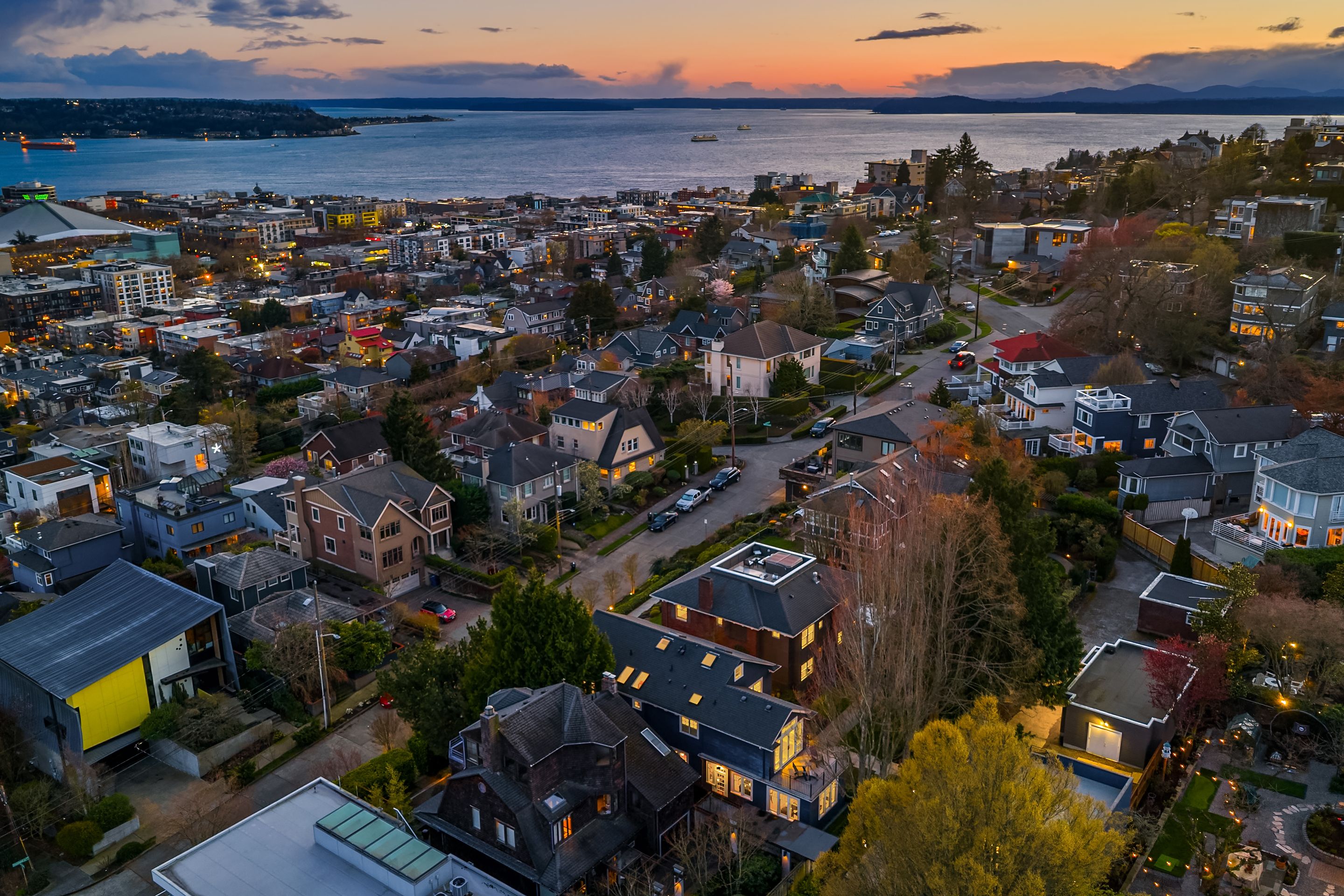  360 Highland Dr, Seattle, WA 98109 - 物件實景
