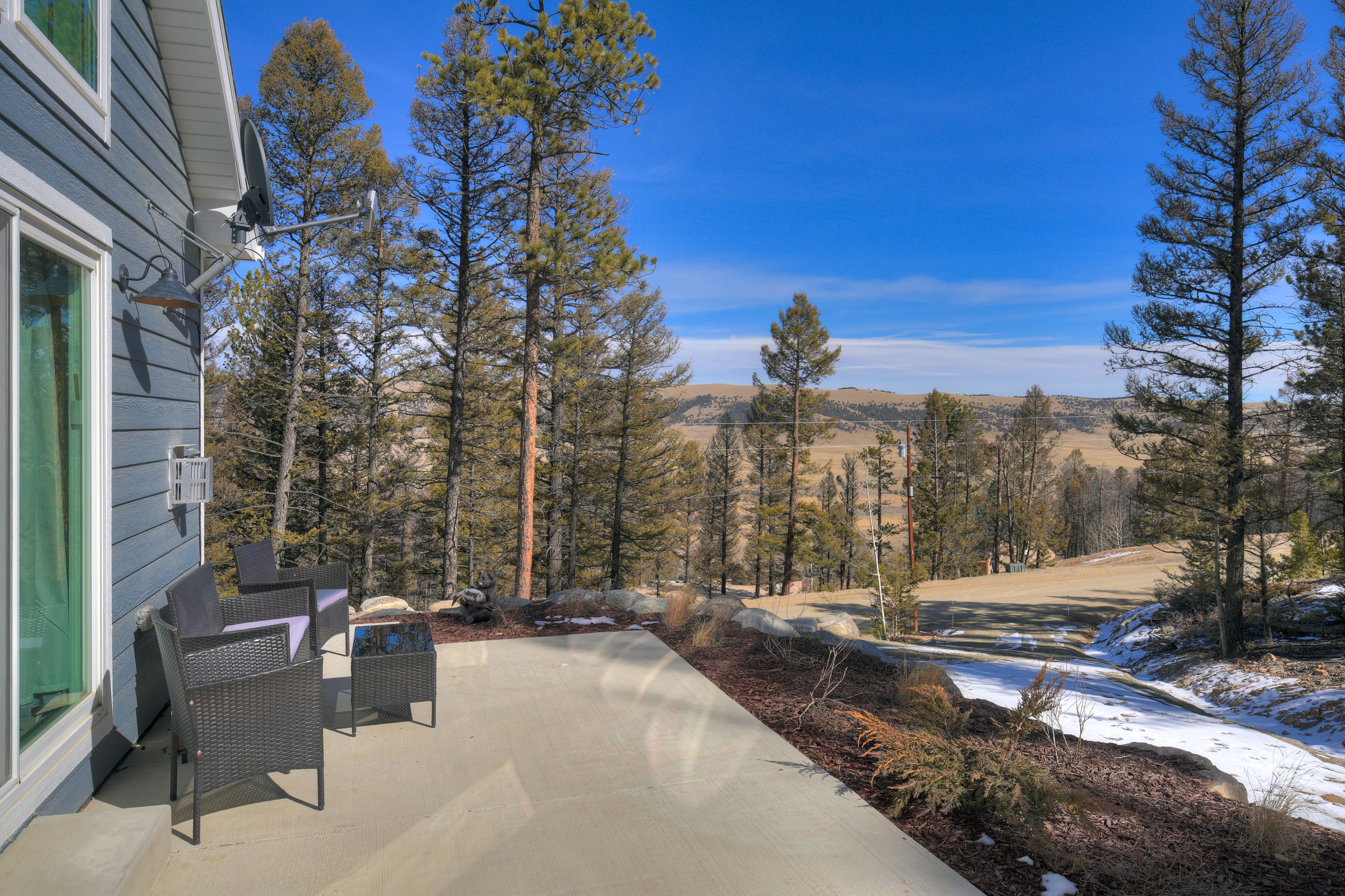  Escape to the Beauty of Redhill Forest in this Turnkey Mountain Retreat - 物件實景