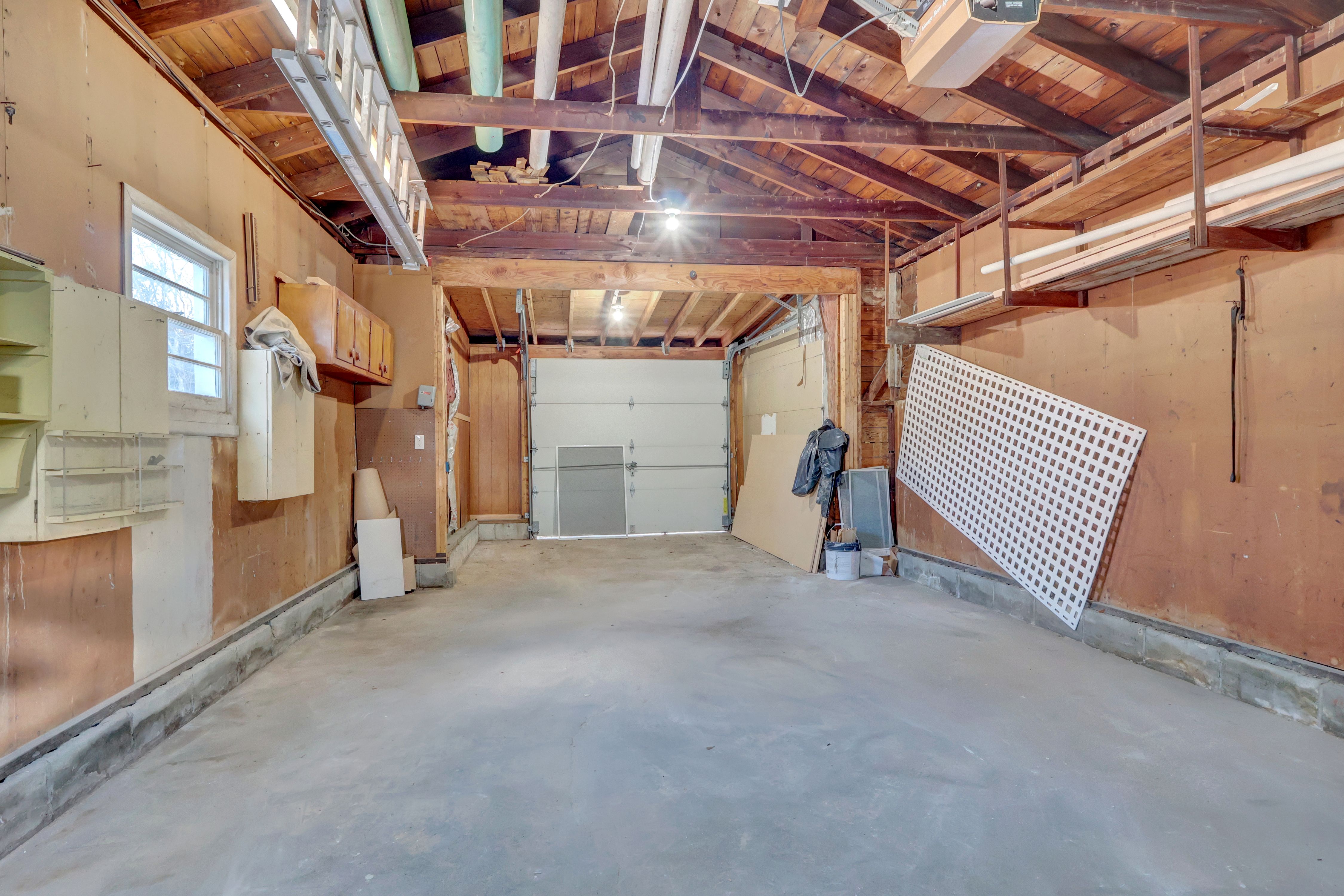 West Islip, New York, 11795, United States, 2 Bedrooms Bedrooms, ,Residential,For Sale,2007437