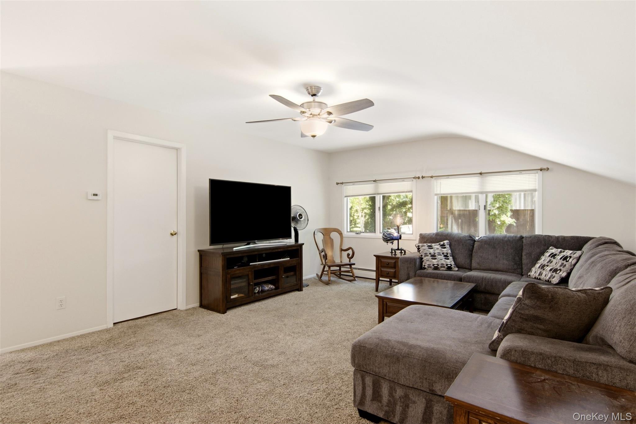  18 Millet Street, Dix Hills, NY, 11746 - 物件實景