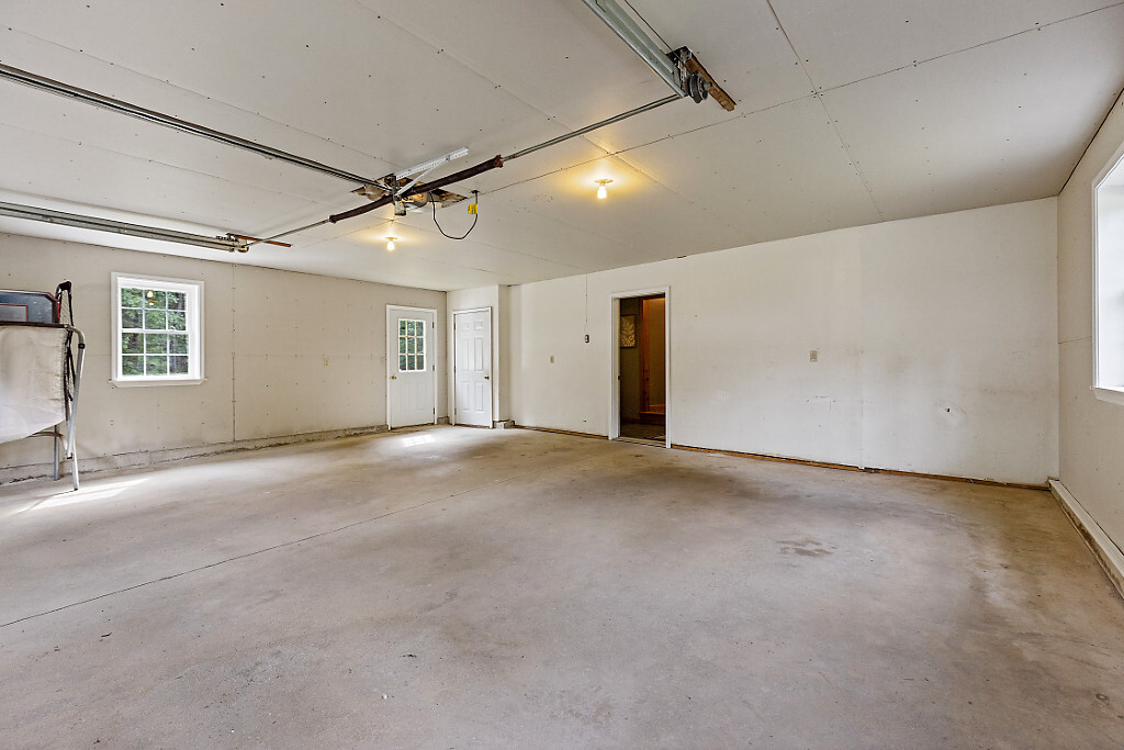 Palermo, Maine, 04354, United States, 3 Bedrooms Bedrooms, ,3 BathroomsBathrooms,Residential,For Sale,1885908