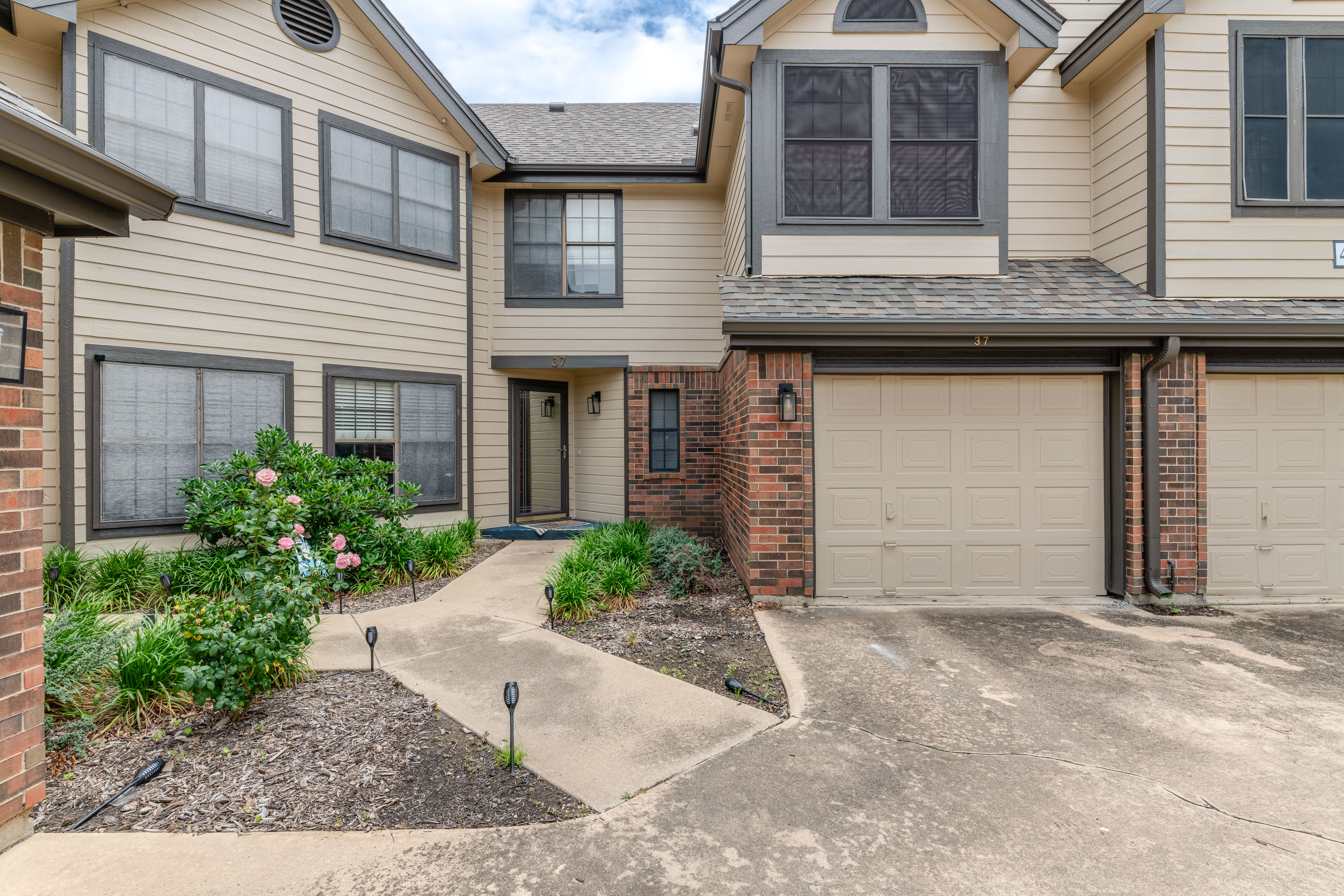  Move-in Ready Condo in the Heart of Valley Ranch - 物件實景