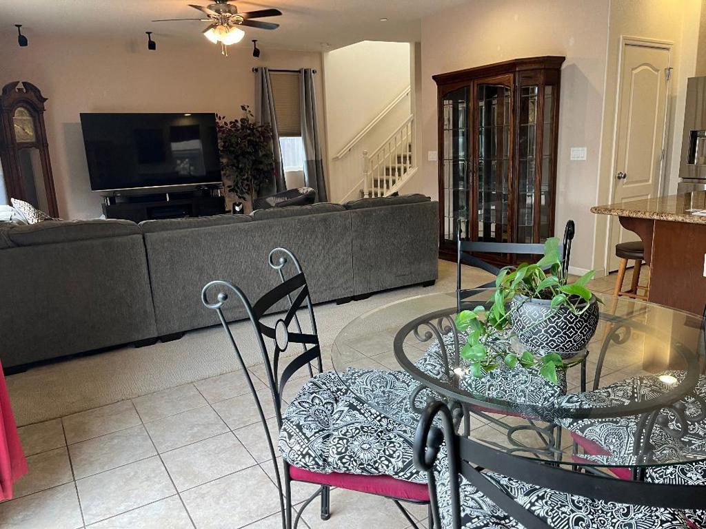 Gilroy, California, 95020, United States, 3 Bedrooms Bedrooms, ,3 BathroomsBathrooms,Residential,For Sale,1825203