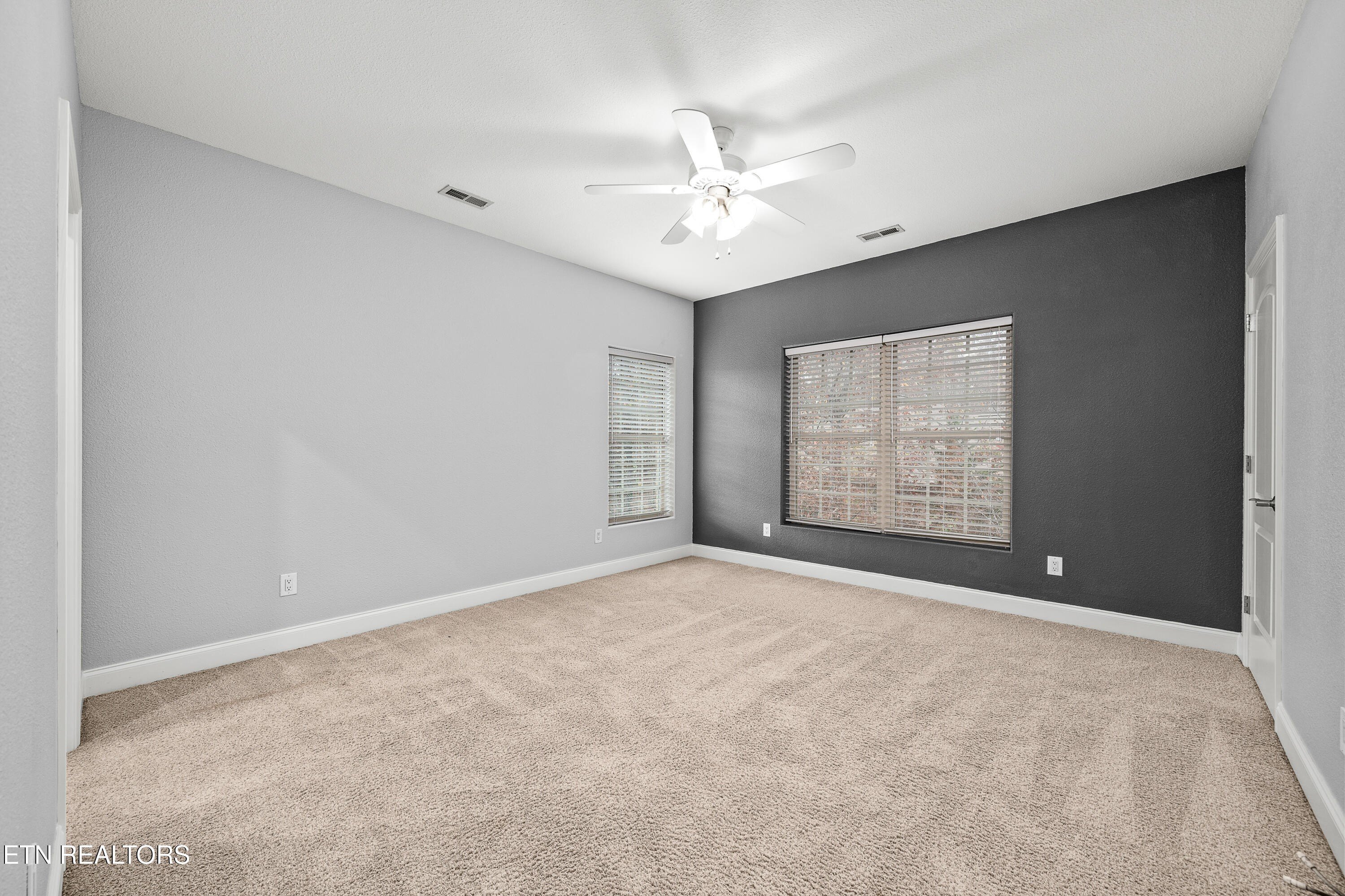 39 N Riverview Ln., Crossville, Tennessee, 38555, United States, 5 Bedrooms Bedrooms, ,5 BathroomsBathrooms,Residential,For Sale,39 N Riverview Ln.,1654091