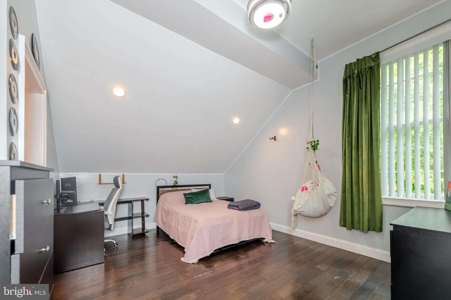 VINELAND, New Jersey, 08361, United States, 4 Bedrooms Bedrooms, ,5 BathroomsBathrooms,Residential,For Sale,1980125