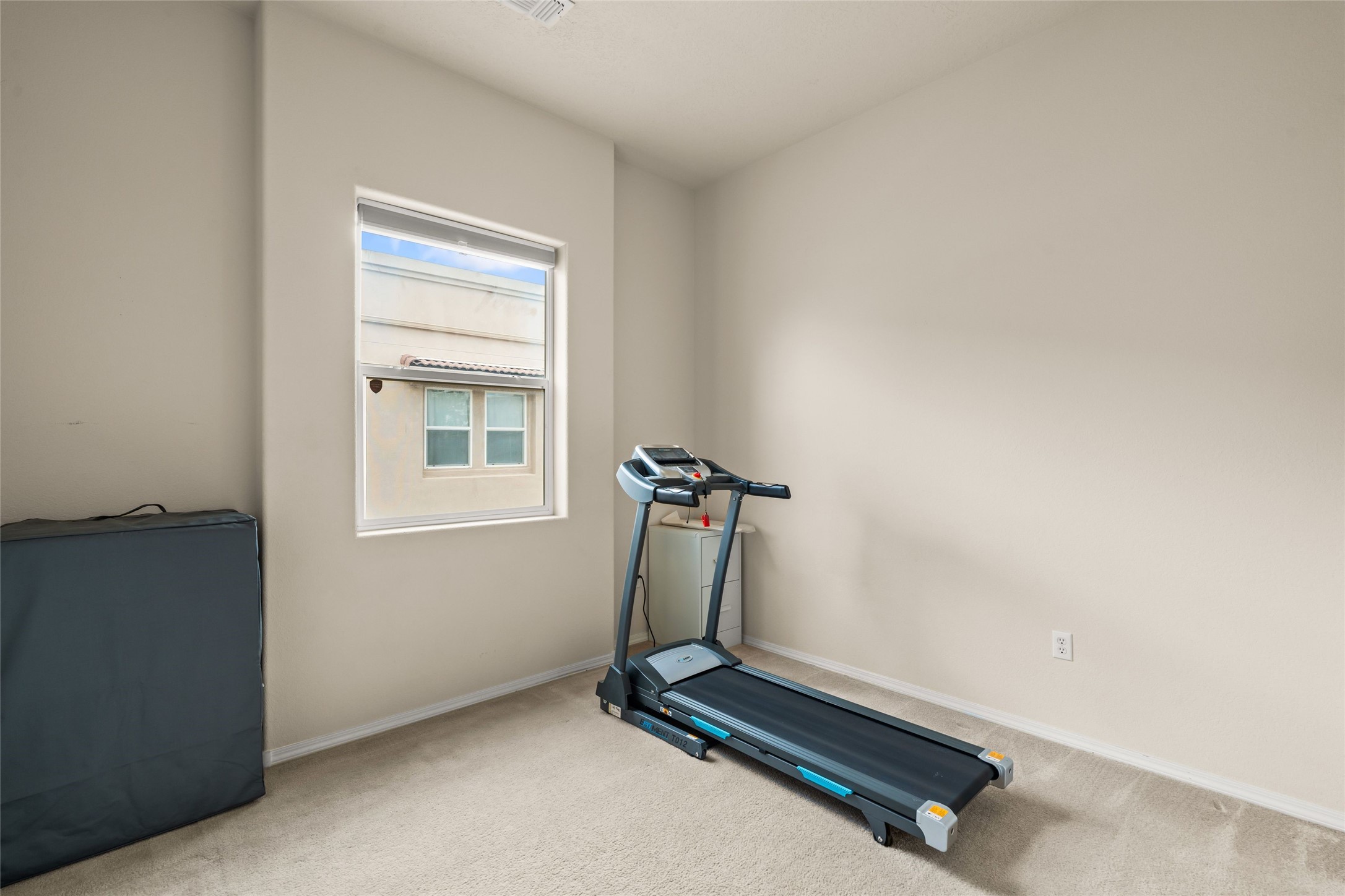  4315 Santo Domingo, Unit C - 物件實景